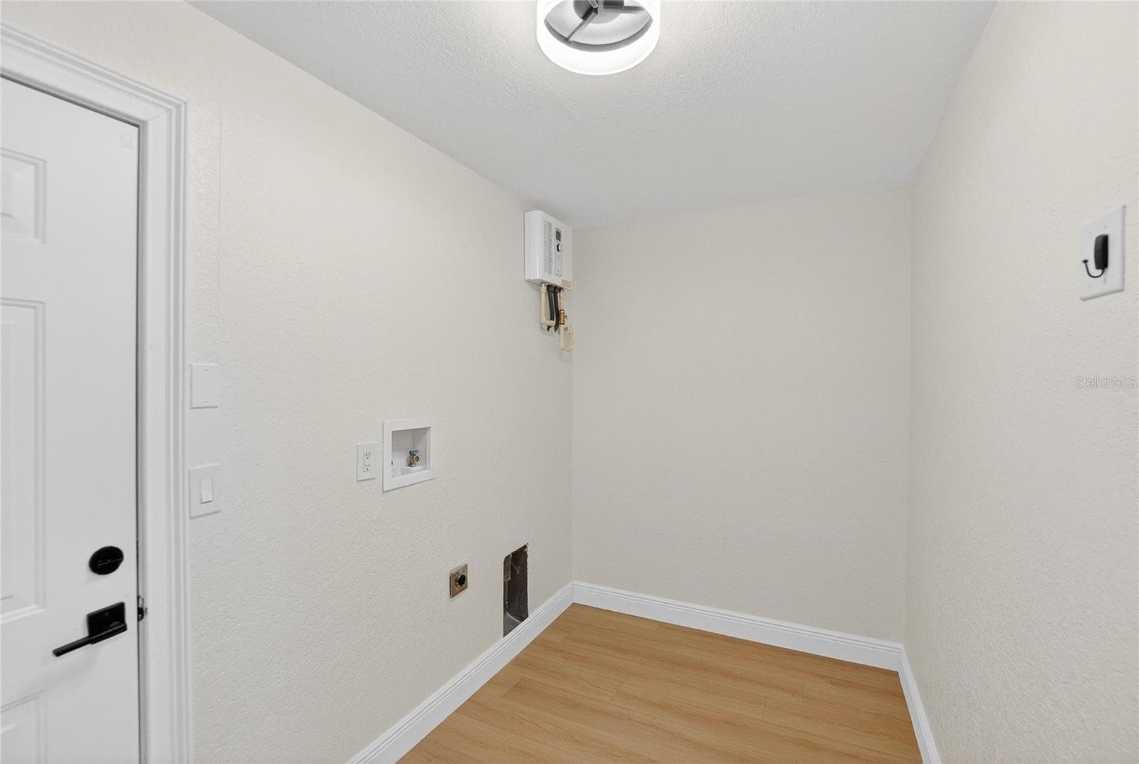 Laundry Room - 918 WOODBRIDGE CT, SAFETY HARBOR
