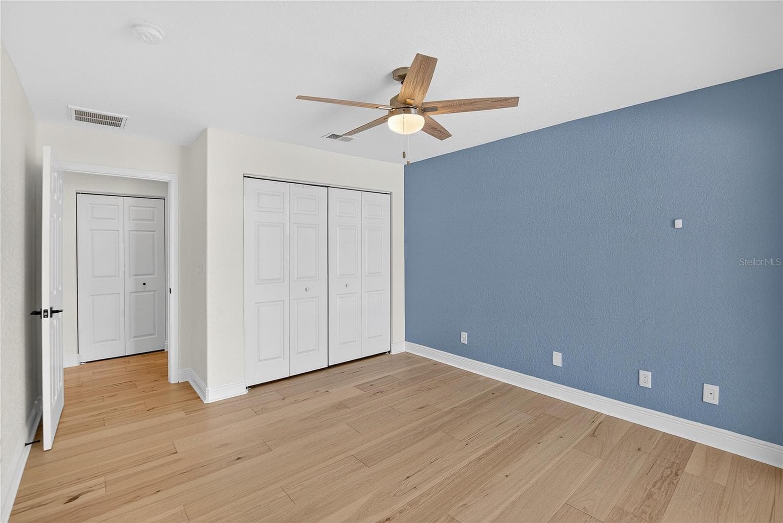 1st Bedroom - 918 WOODBRIDGE CT, SAFETY HARBOR