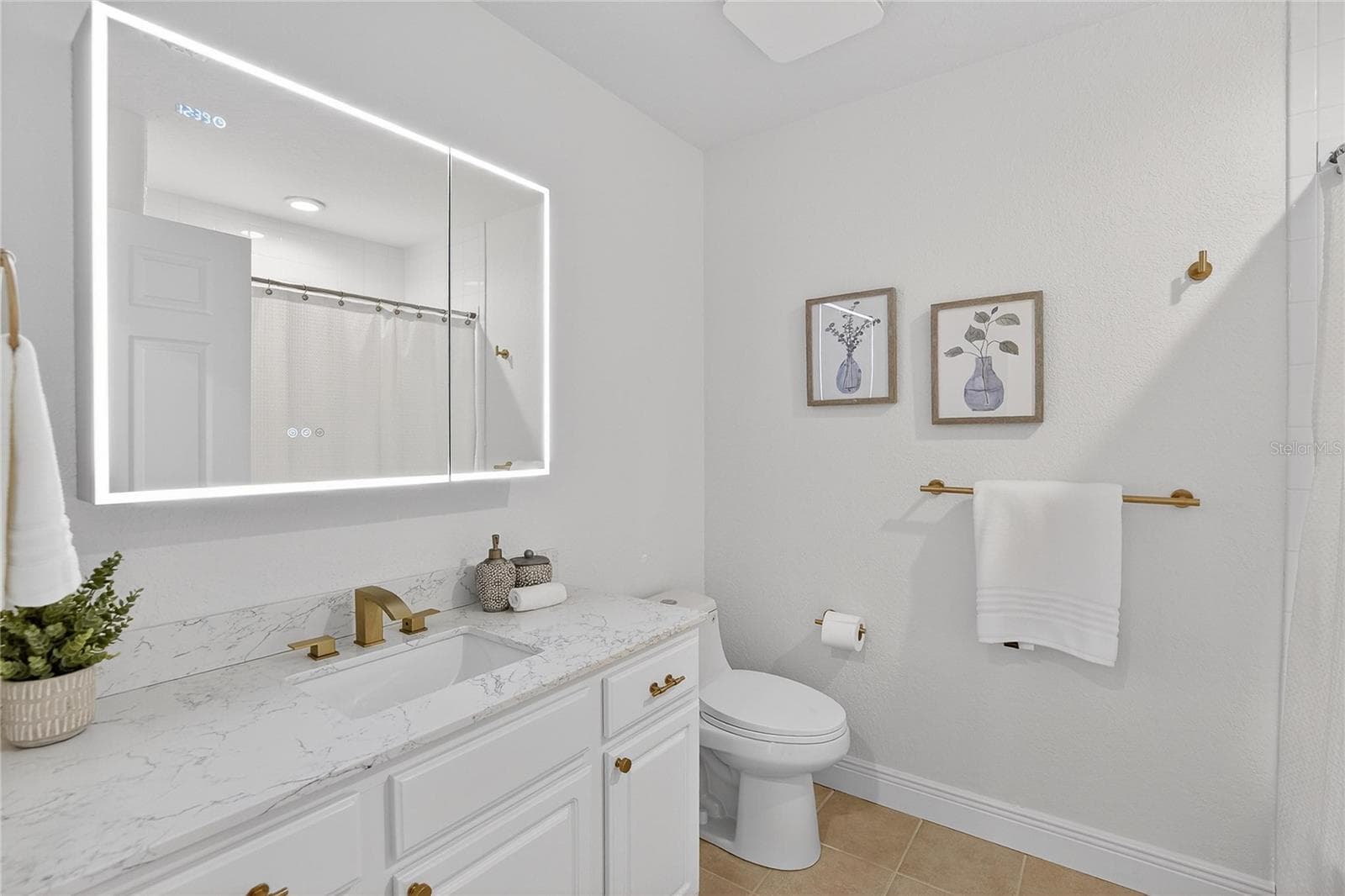 2nd Floor Full Bath - 918 WOODBRIDGE CT, SAFETY HARBOR