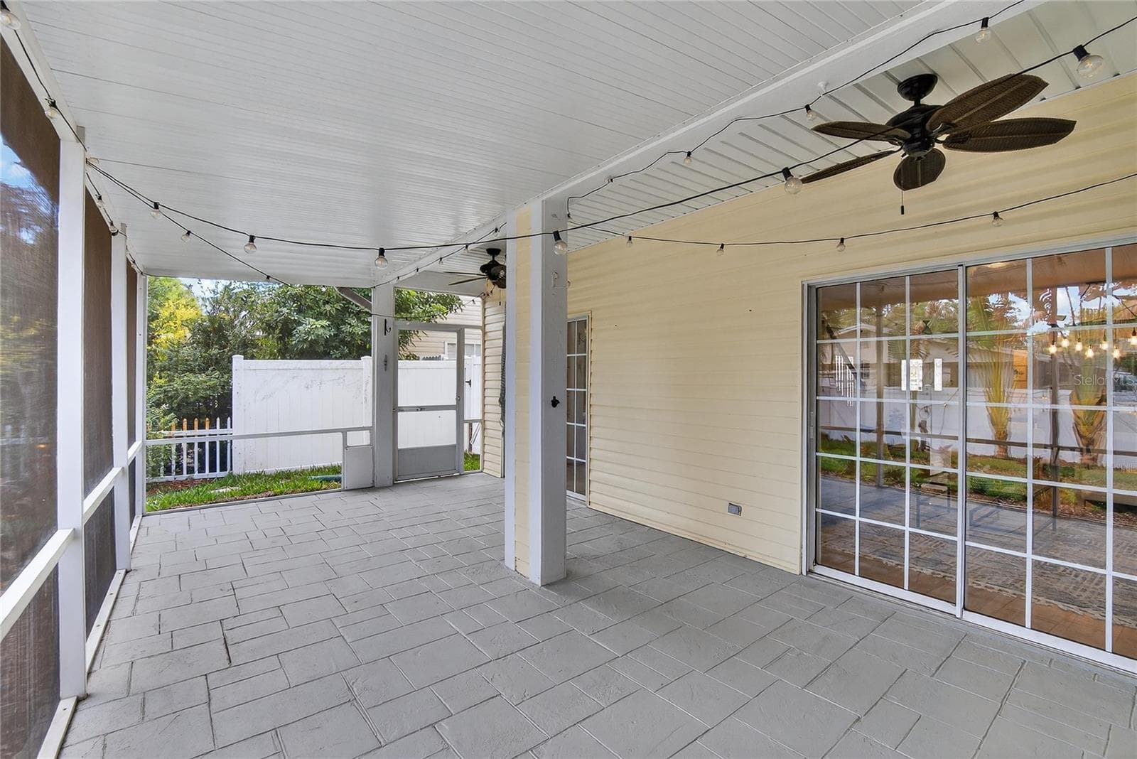 Townhouse at 918 WOODBRIDGE CT, SAFETY HARBOR, photo 48 of 59