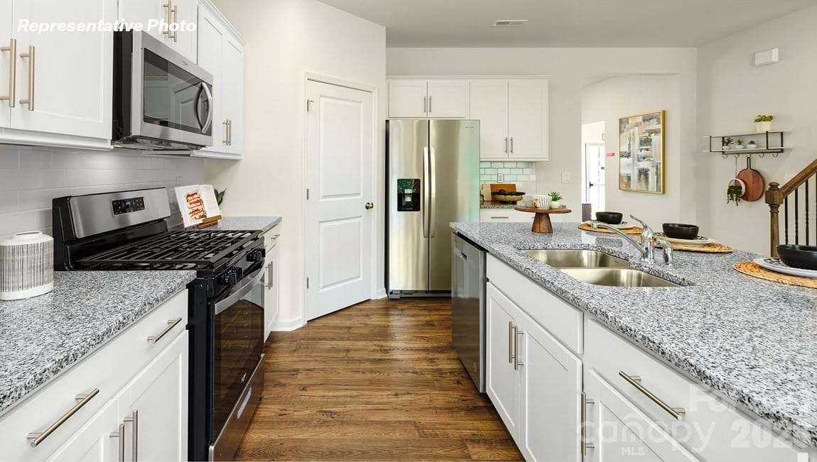 Single Family Residence at Lancaster, photo 7 of 37