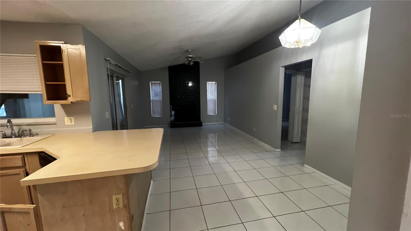 FAMILY ROOM - 6409 ROYAL TERN ST, ORLANDO
