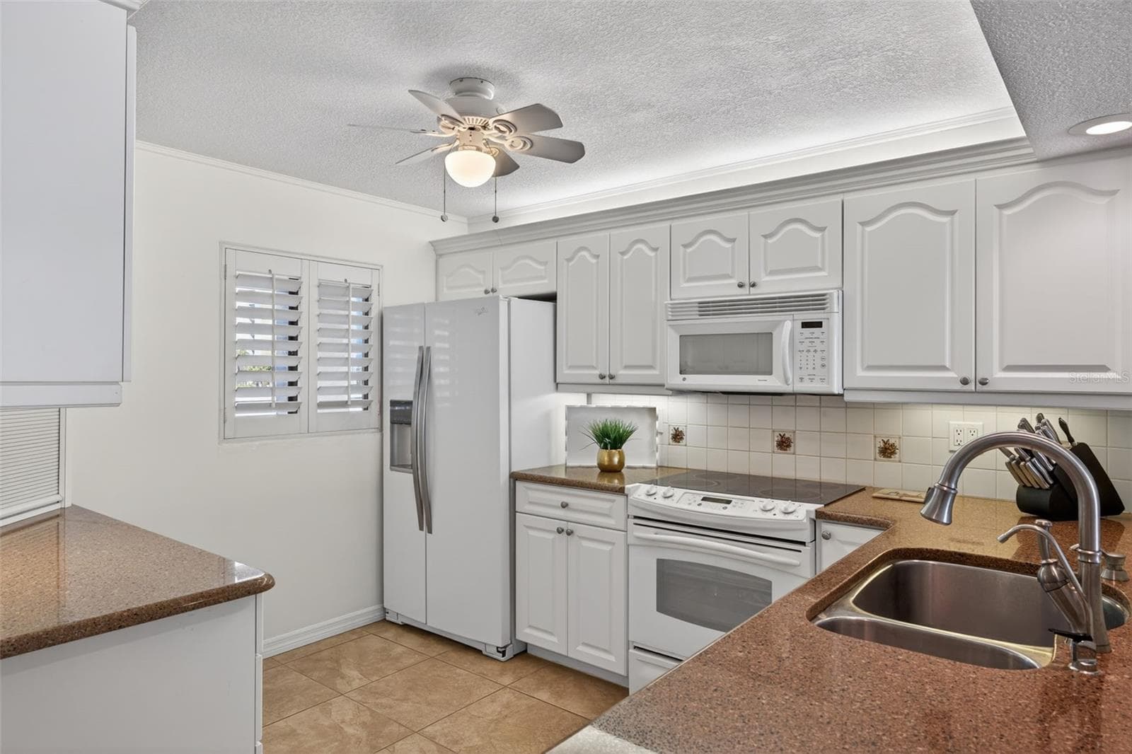 Condominium at 865 S GULFVIEW BLVD #207, CLEARWATER BEACH, photo 18 of 49