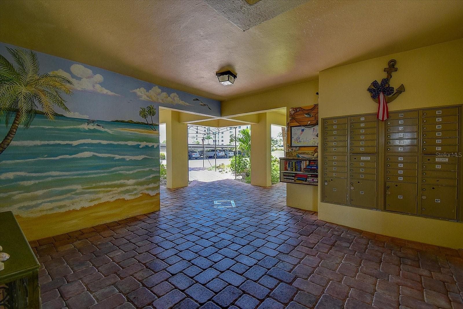 Condominium at 865 S GULFVIEW BLVD #207, CLEARWATER BEACH, photo 42 of 49