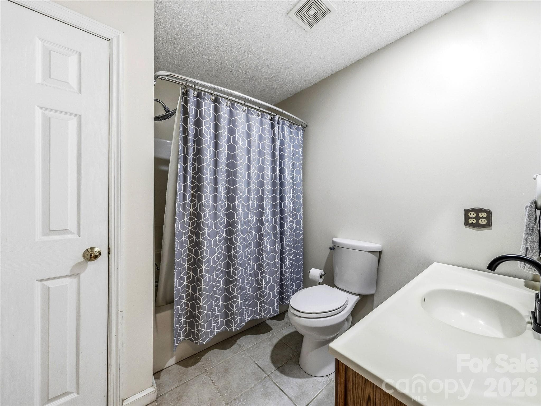 Full bath on upper level - 61 Rolling Hills Road, Mills River