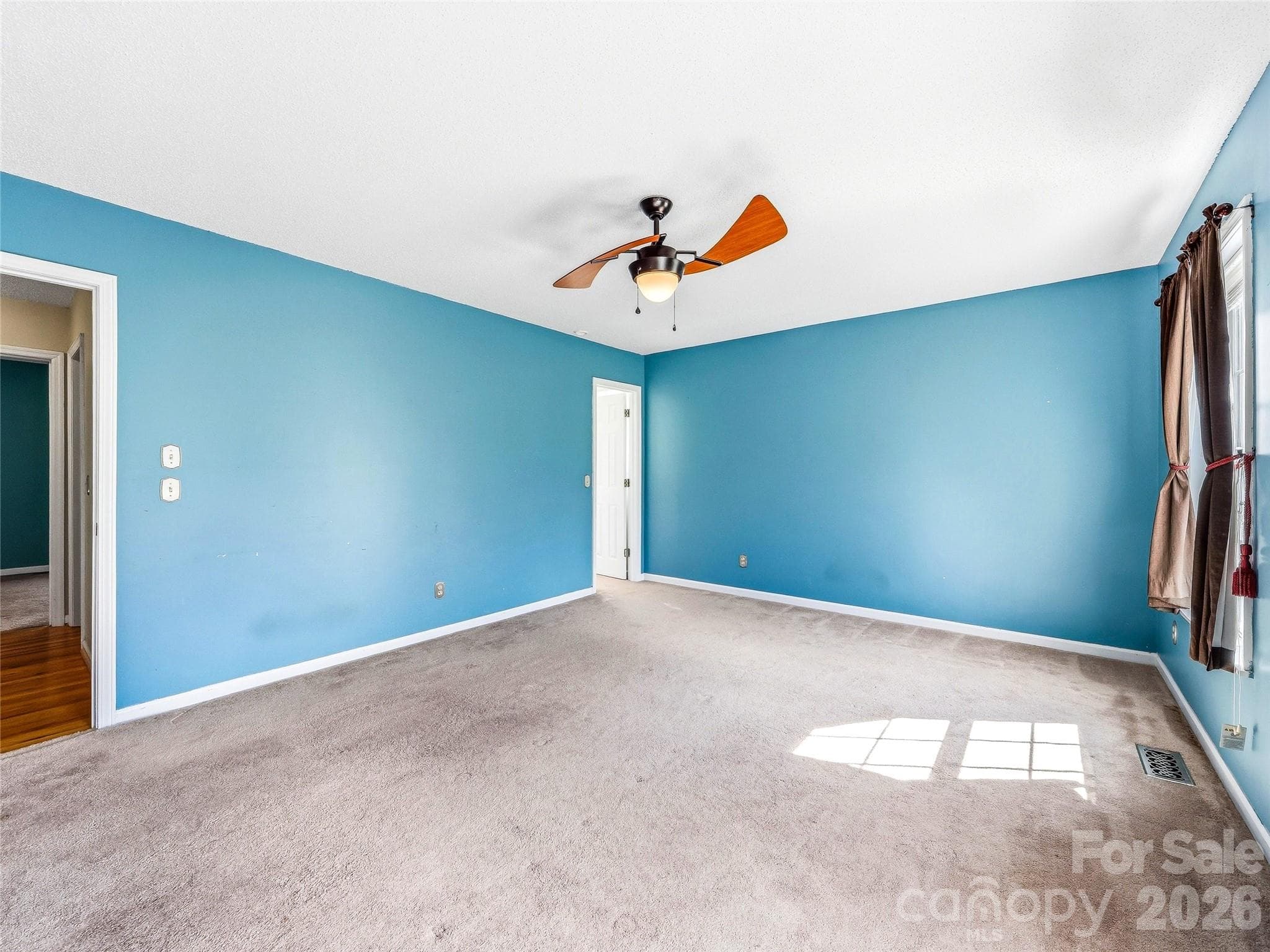 Bright and Airy! - 61 Rolling Hills Road, Mills River