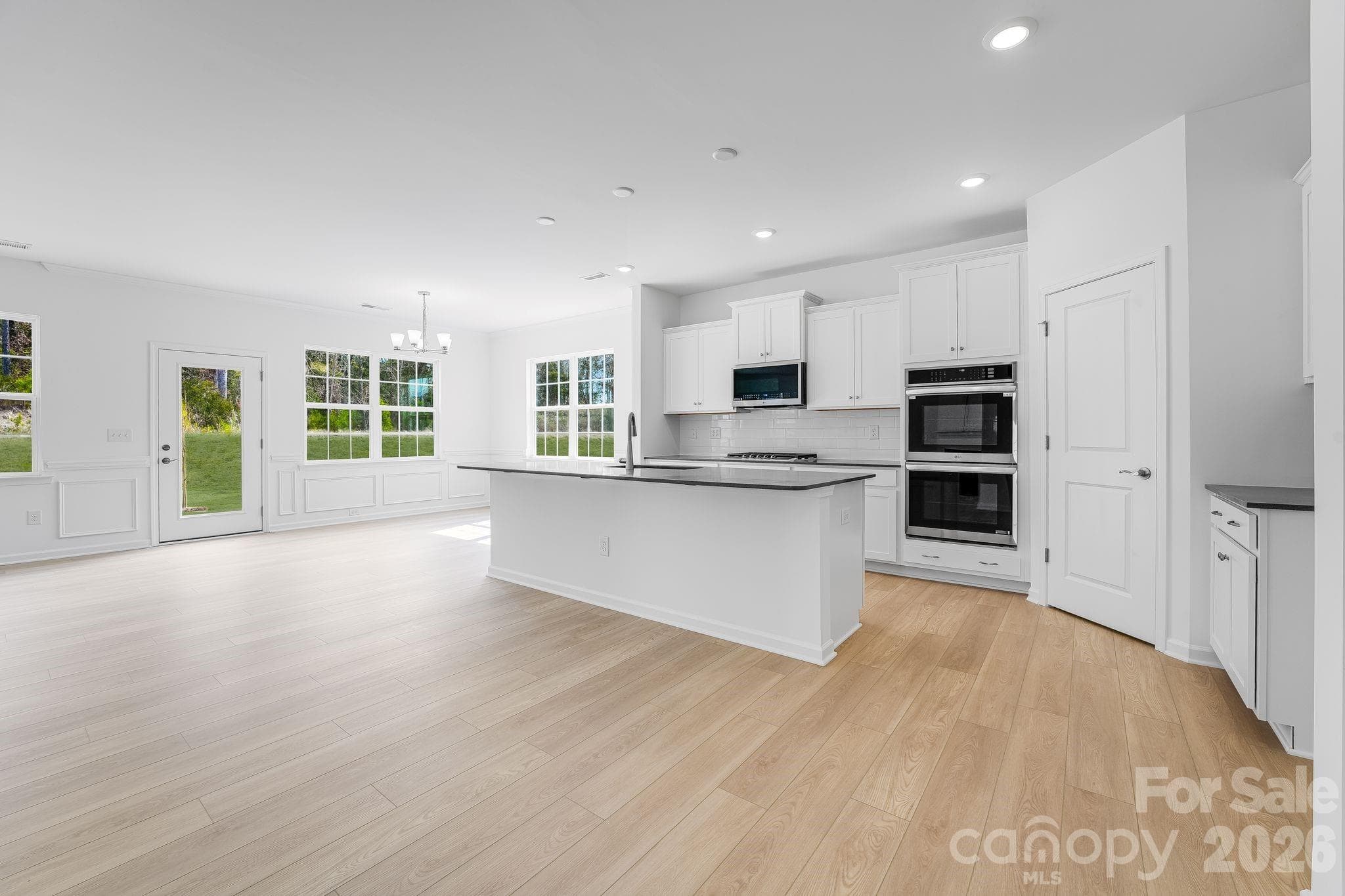Single Family Residence at 5480 Redbud Road, Lancaster, photo 6 of 14