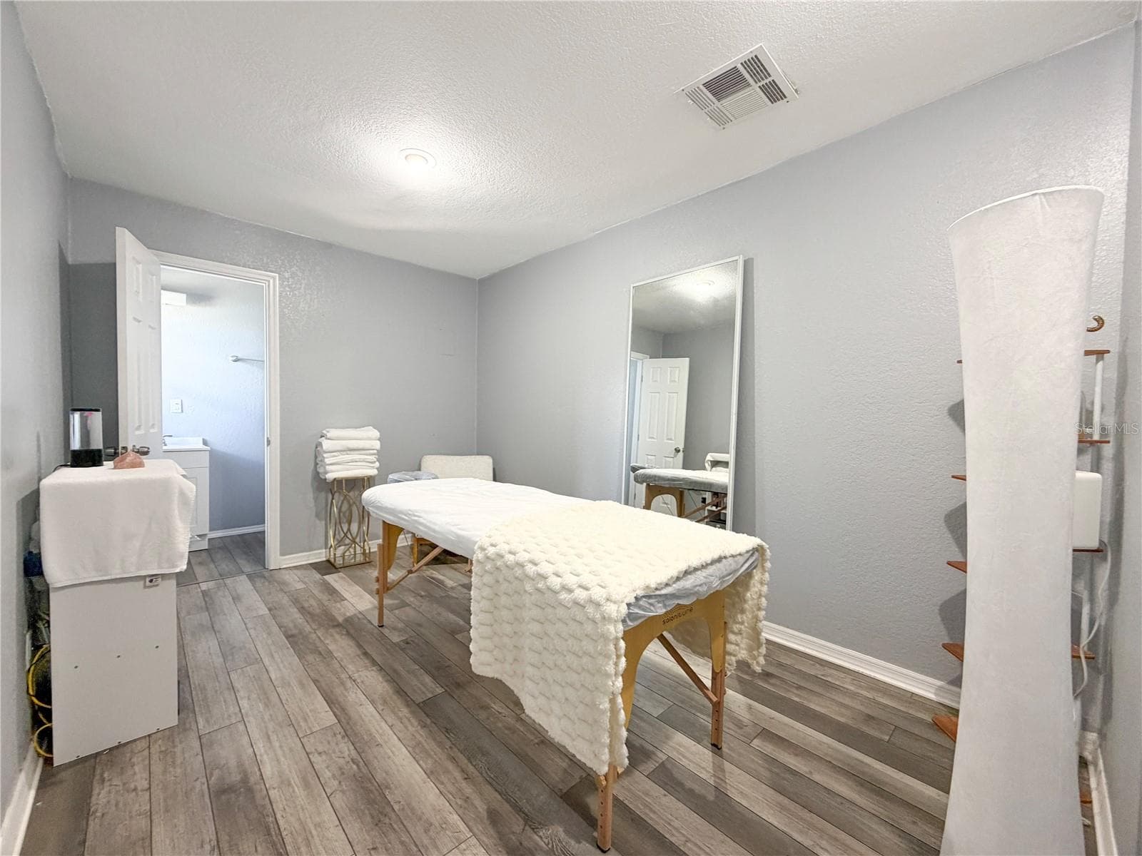 Second Bedroom - 141 S HIAWASSEE RD, ORLANDO