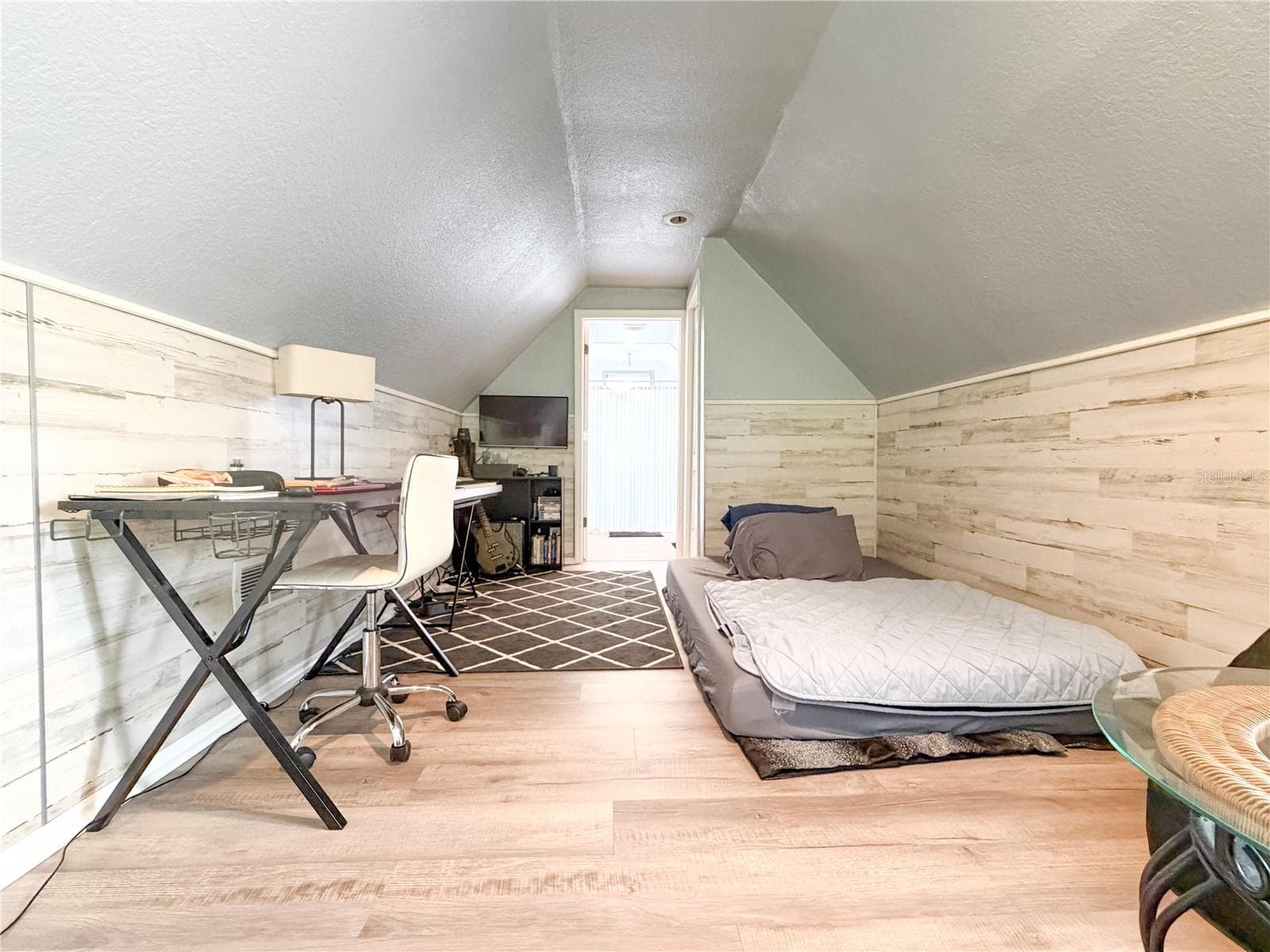 Attic Bedroom - 141 S HIAWASSEE RD, ORLANDO