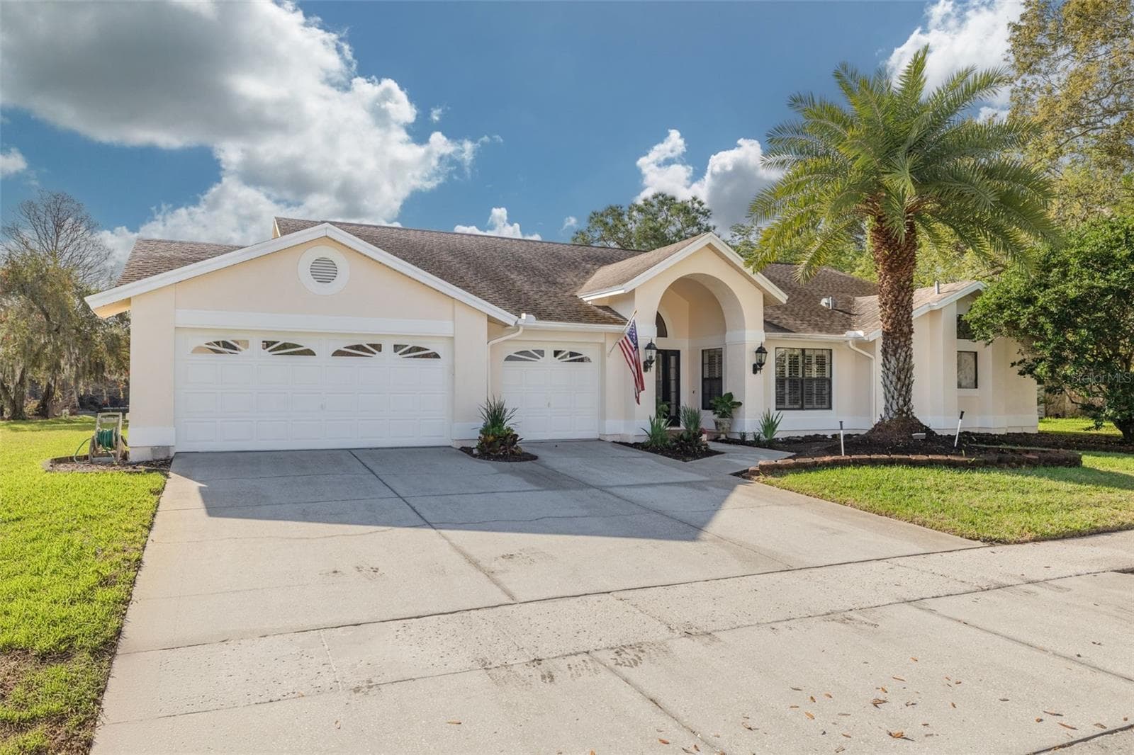 Single Family Residence at 470 HICKORYNUT AVE, OLDSMAR, photo 17 of 37