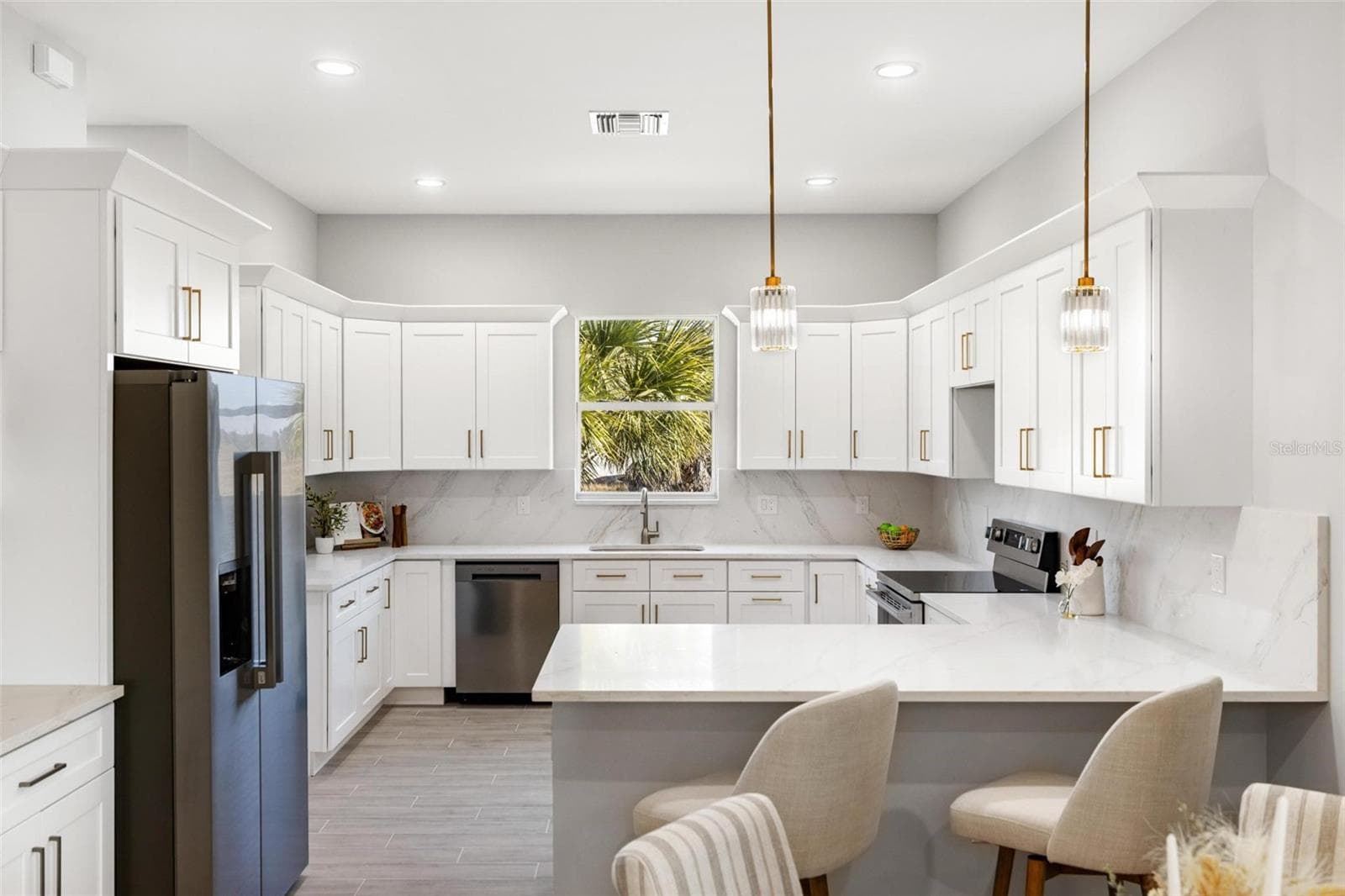 Single Family Residence at 38 LARK DR, PLACIDA, photo 14 of 46