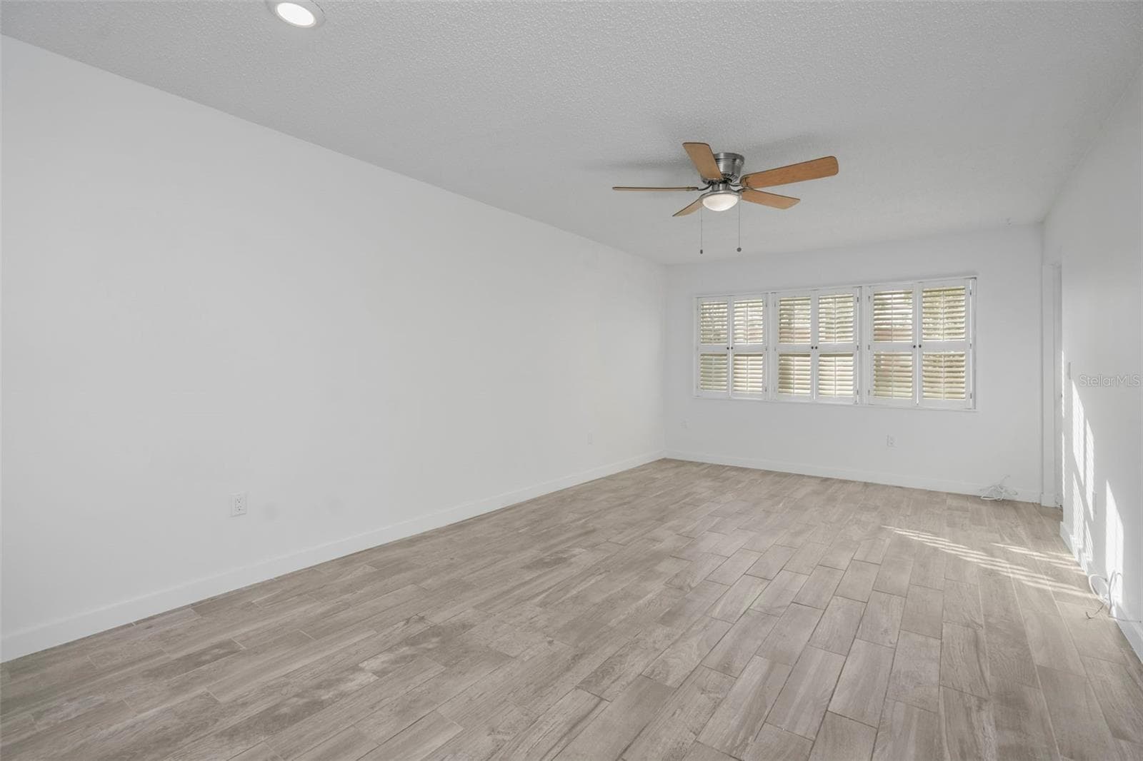 Condominium at 4805 ALT 19 #311, PALM HARBOR, photo 9 of 34