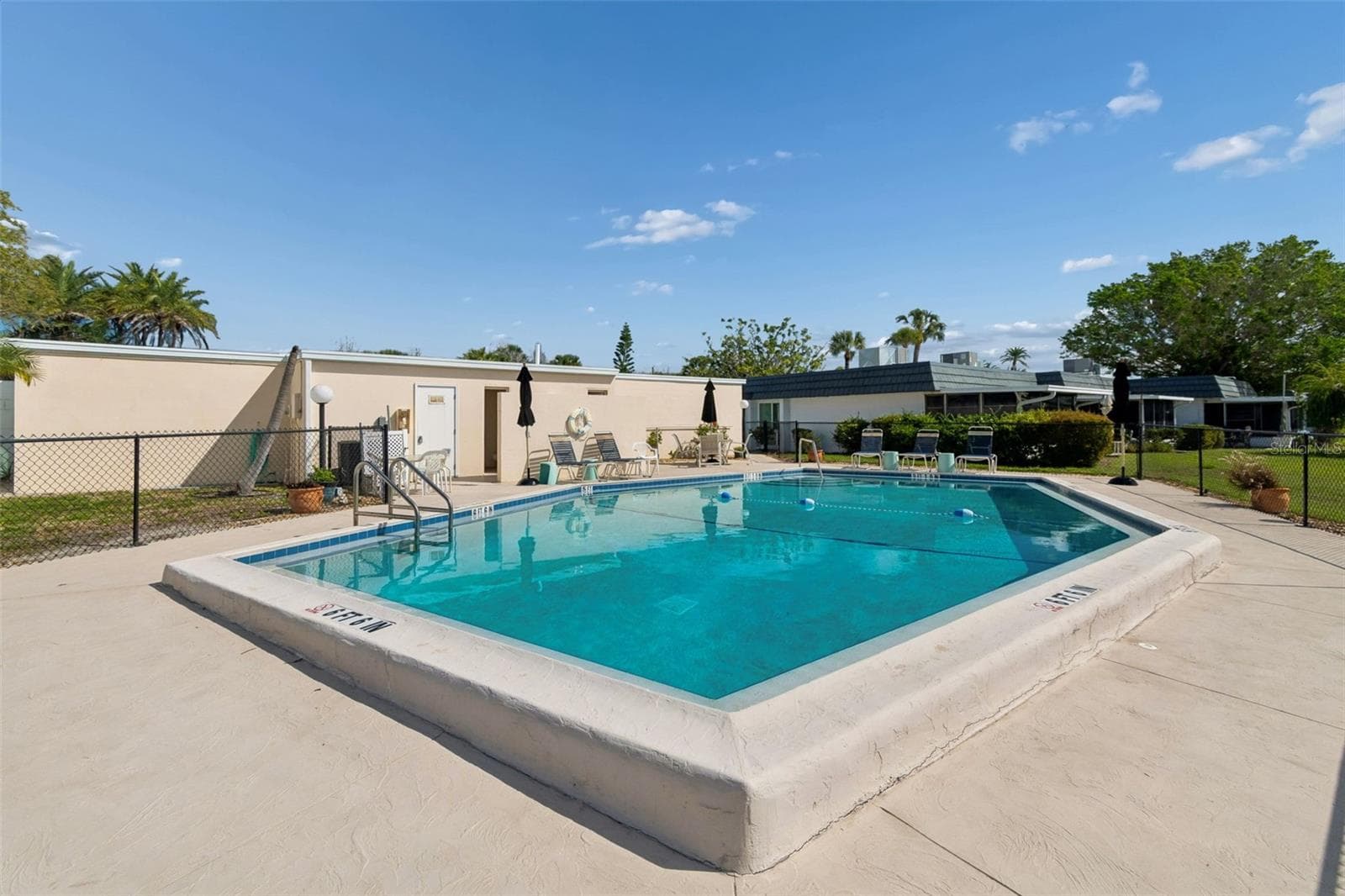 Townhouse at 10443 WATERBIRD WAY, BRADENTON, photo 48 of 65