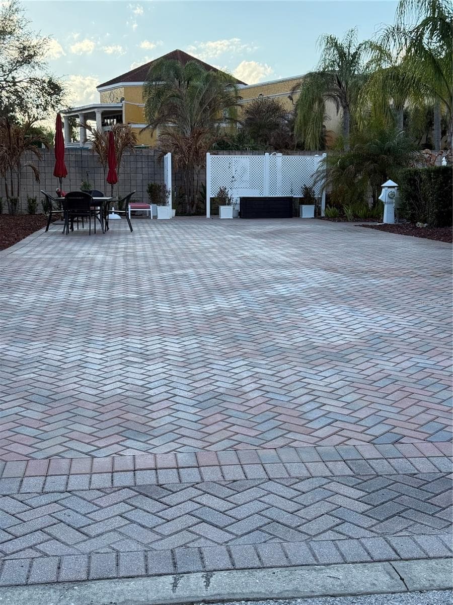 6731 AMANDA VISTA CIR