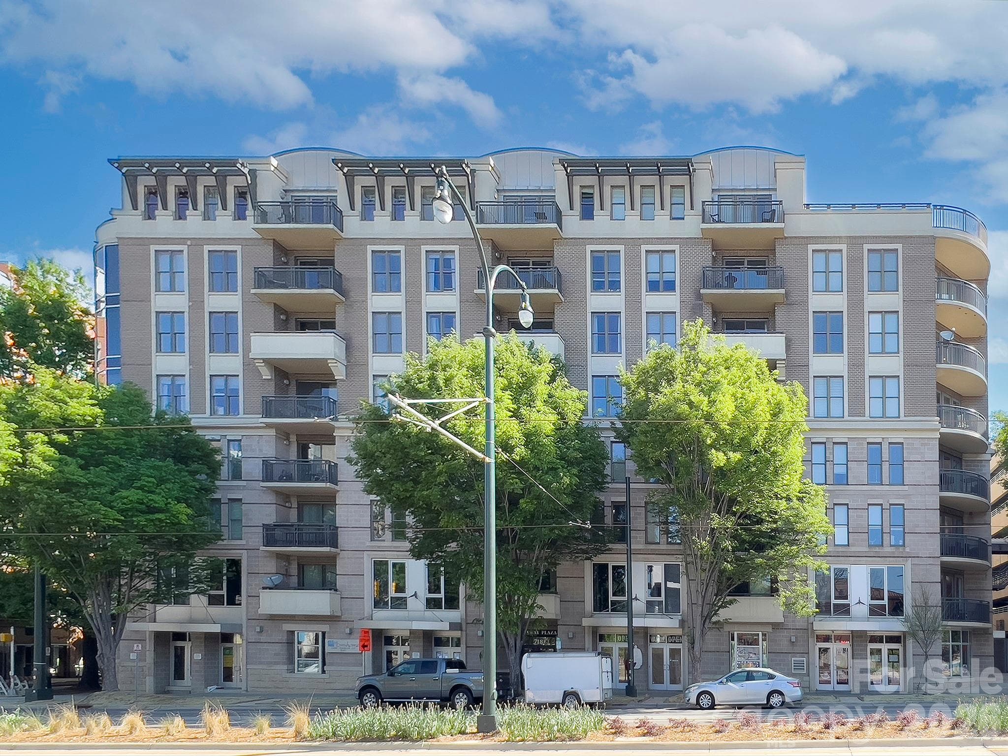 Condominium at Charlotte, photo 2 of 33