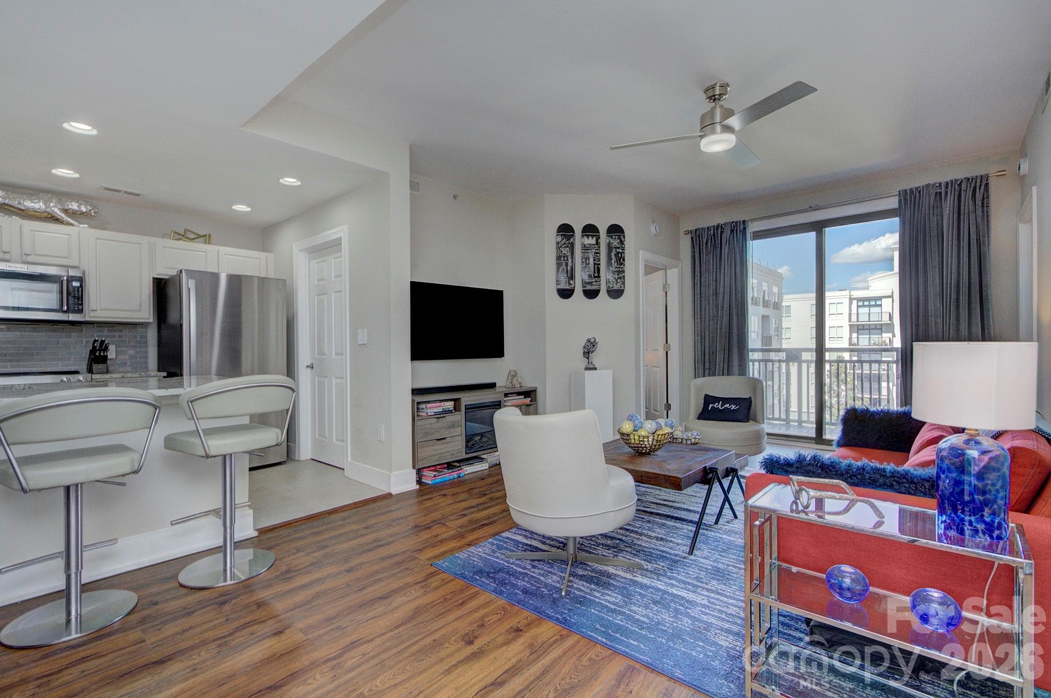 Condominium at 718 W Trade Street, Charlotte, photo 6 of 33