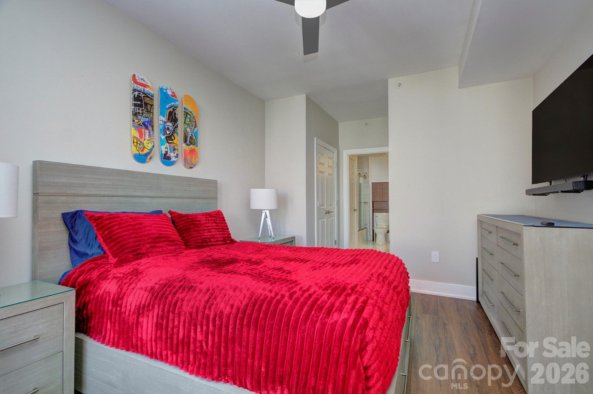 Condominium at 718 W Trade Street, Charlotte, photo 19 of 33