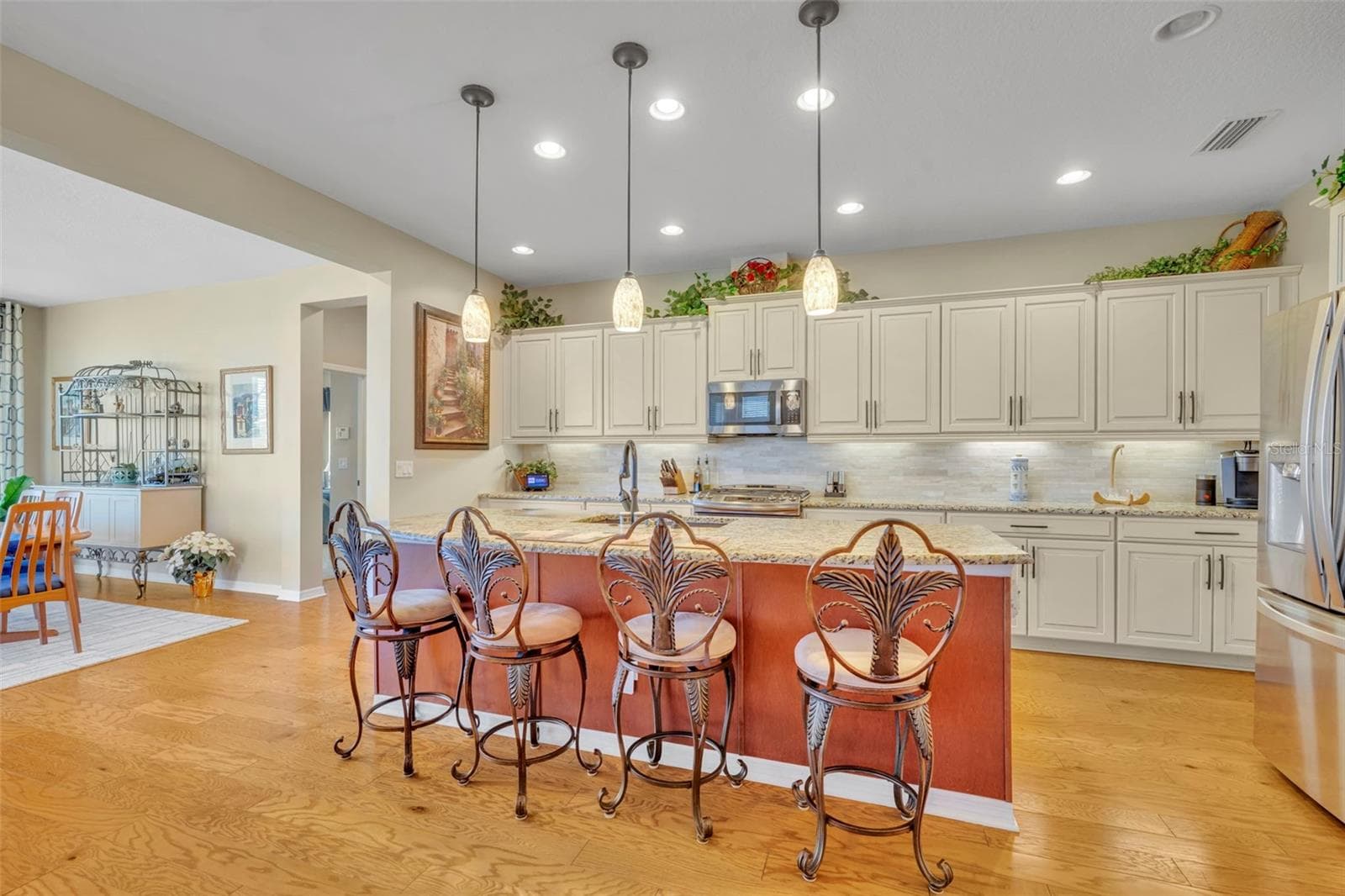 Single Family Residence at 334 SILVER MAPLE RD, GROVELAND, photo 13 of 57