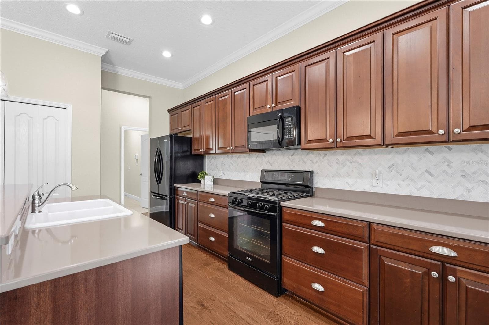 Single Family Residence at 357 MARSH CREEK RD, VENICE, photo 12 of 70