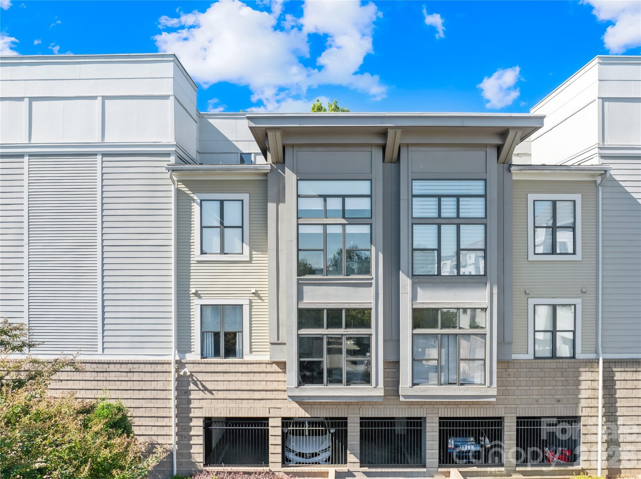 Condominium at 706 N Davidson Street, Charlotte, photo 2 of 28