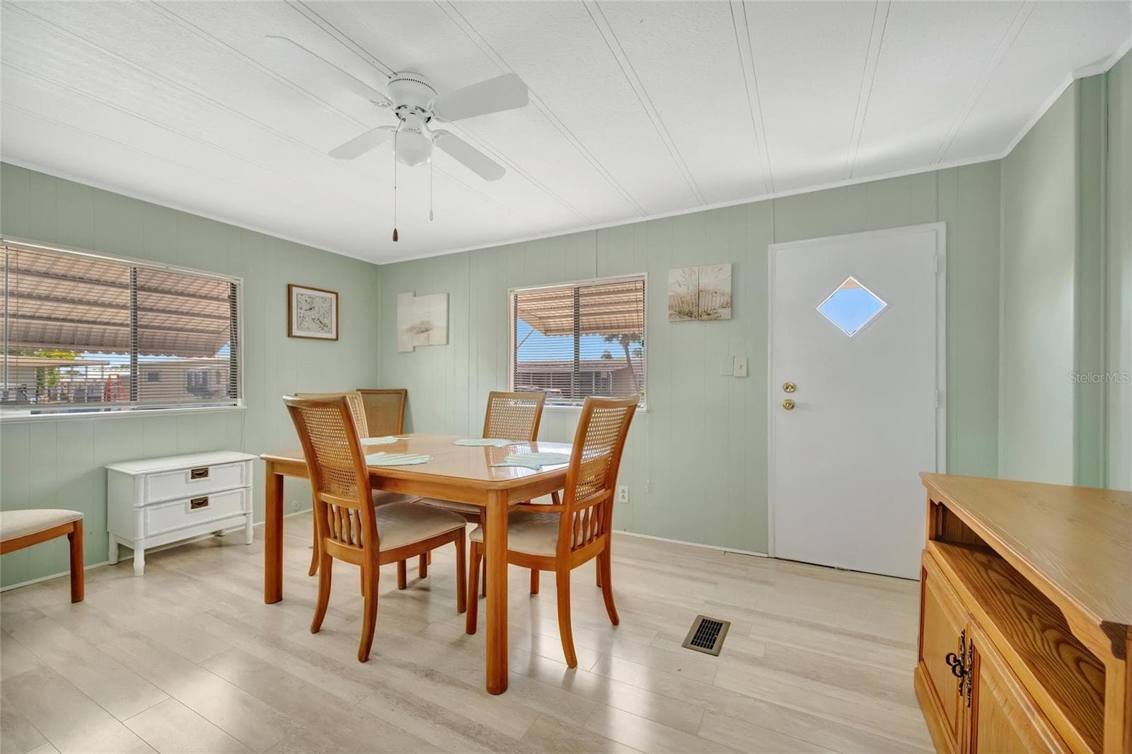 Manufactured Home at 110 E SAINT LUCIA LOOP, APOLLO BEACH, photo 12 of 39