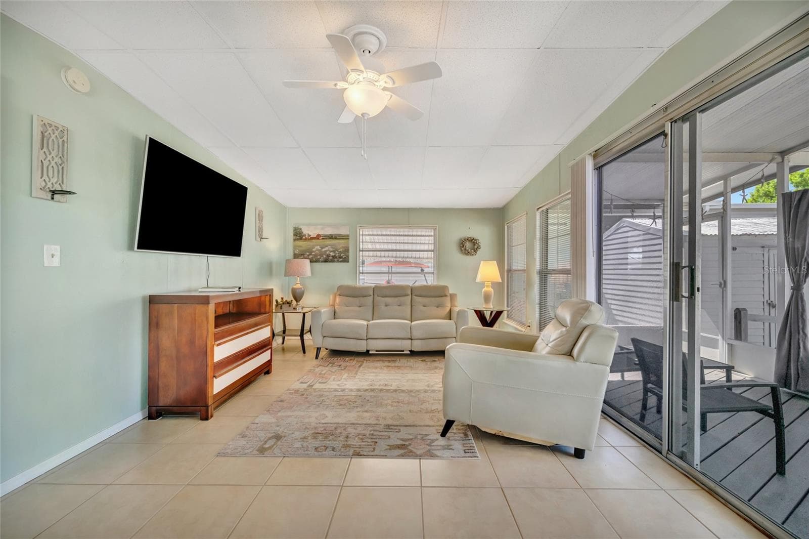 Manufactured Home at 110 E SAINT LUCIA LOOP, APOLLO BEACH, photo 22 of 39