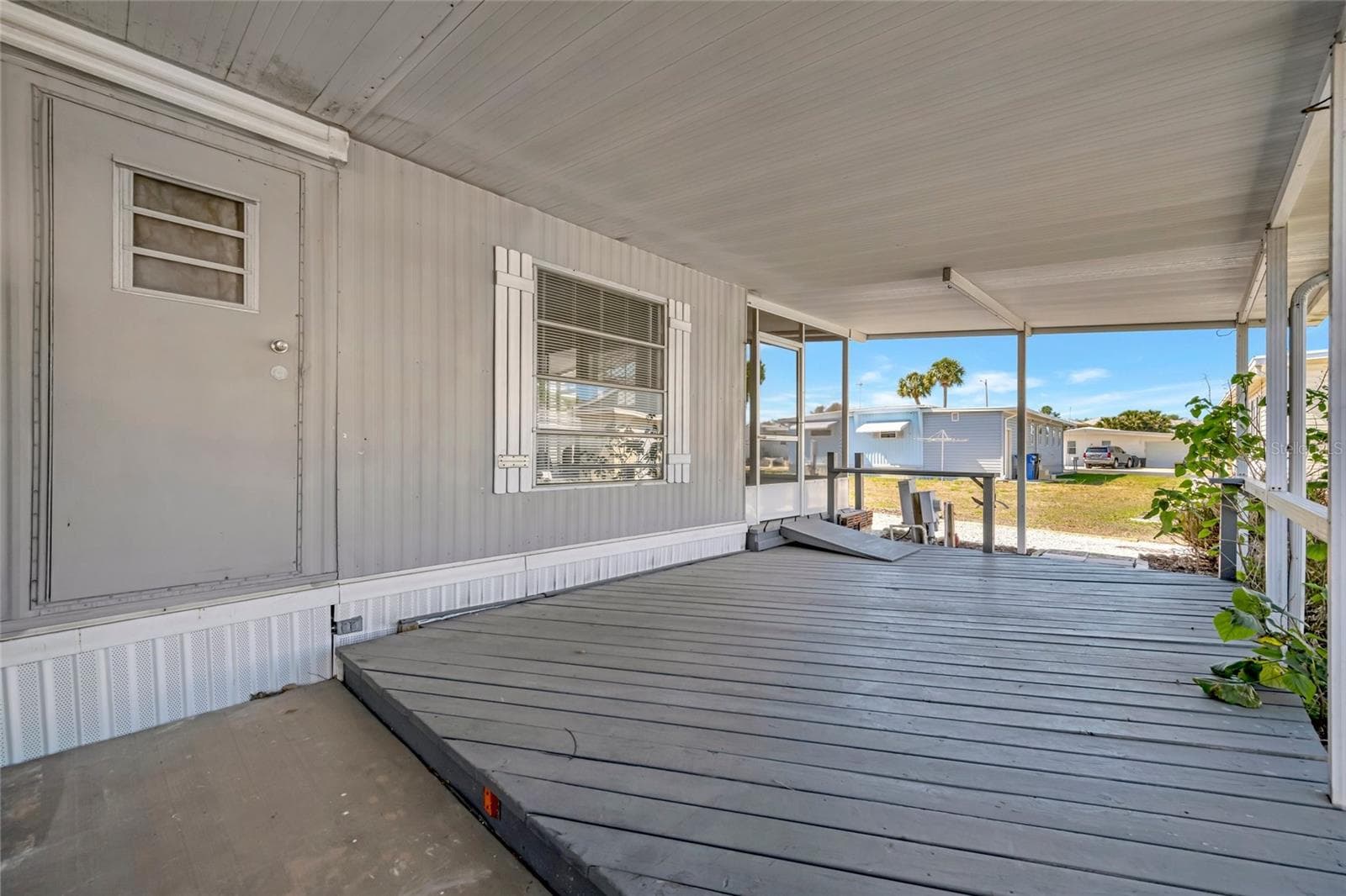Manufactured Home at 110 E SAINT LUCIA LOOP, APOLLO BEACH, photo 34 of 39