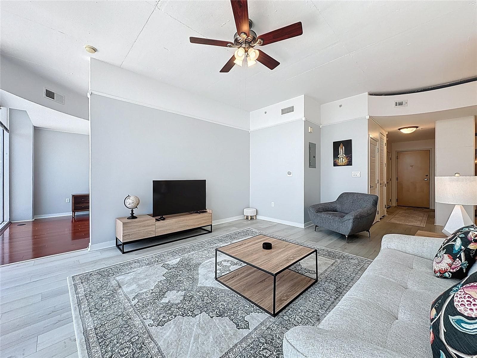 Condominium at 155 S COURT AVE #1911, ORLANDO, photo 8 of 38