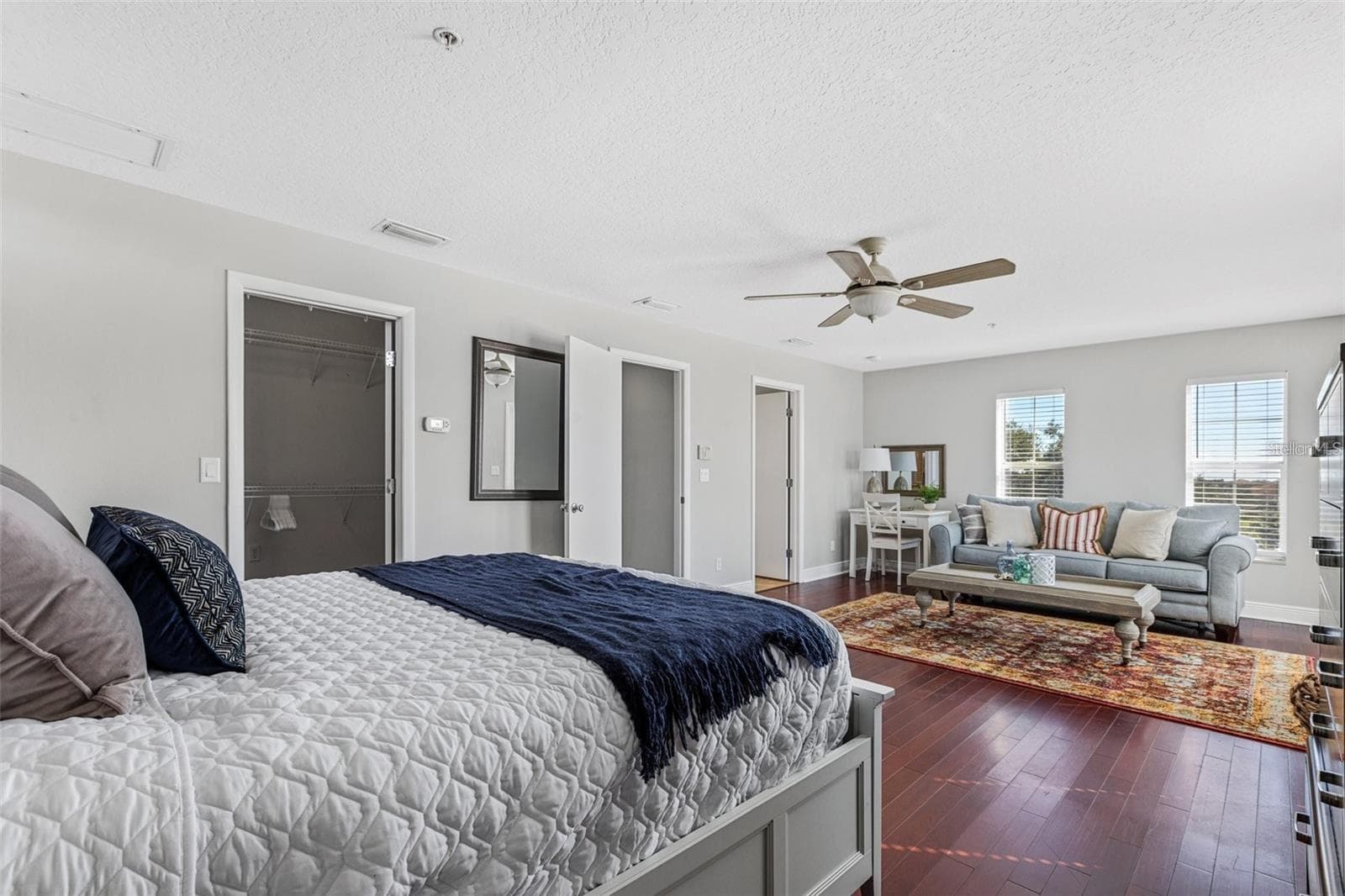 Extra Large Primary Suite 3rd Floor - 1902 ARROWHEAD DR NE, ST PETERSBURG