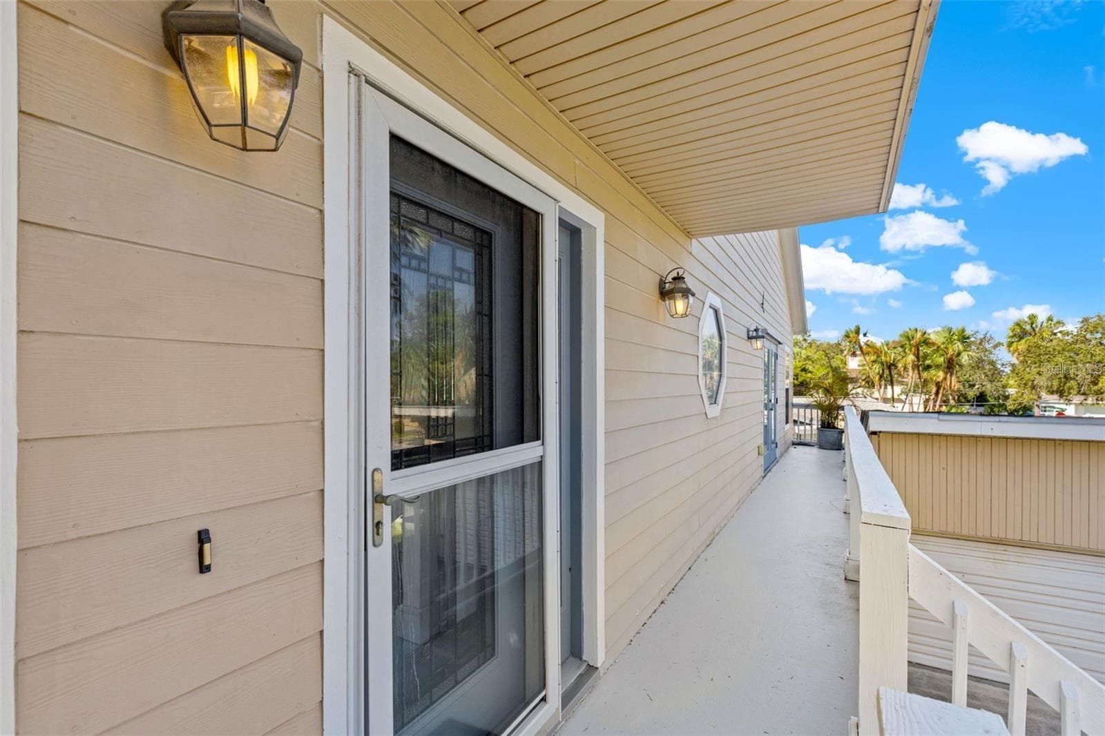 Single Family Residence at 1902 ARROWHEAD DR NE, ST PETERSBURG, photo 47 of 49