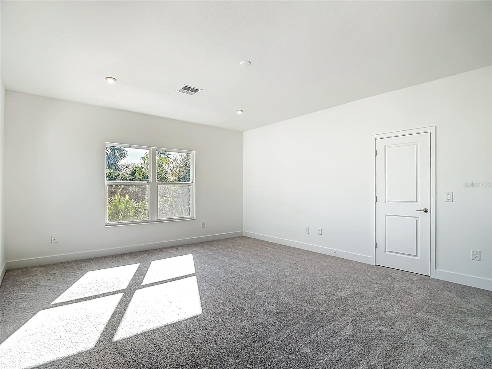Living hall second floor - 410 S WEST SHORE BLVD, TAMPA