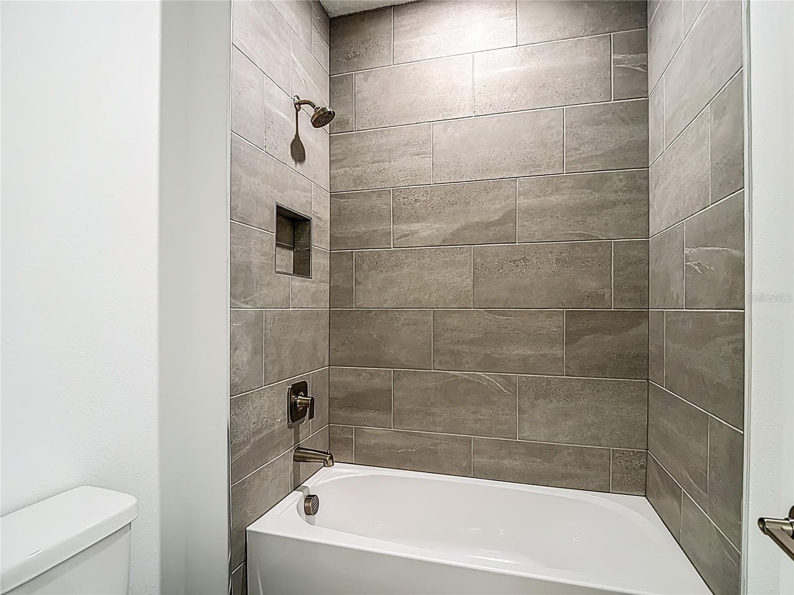 Bath Room 4 - 410 S WEST SHORE BLVD, TAMPA