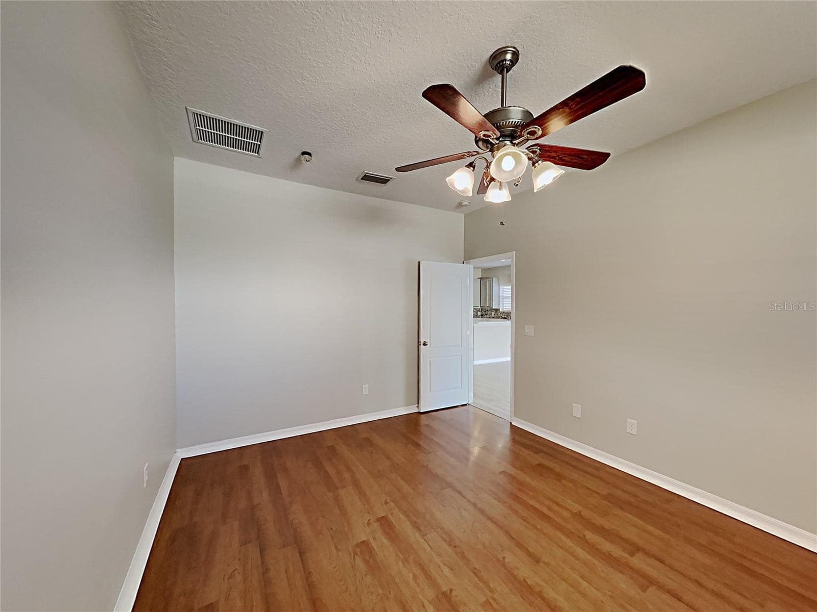Single Family Residence at 4020 LANGDRUM DR, WESLEY CHAPEL, photo 22 of 24