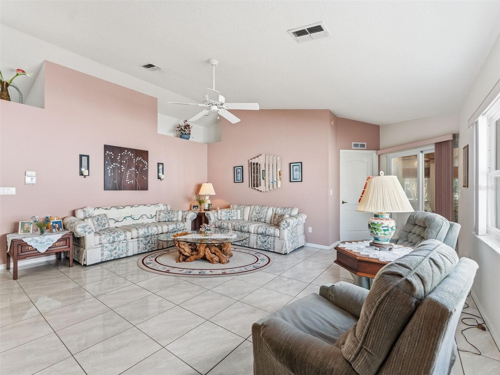 Single Family Residence at 1007 LA BAMBA CT, SPRING HILL, photo 6 of 26