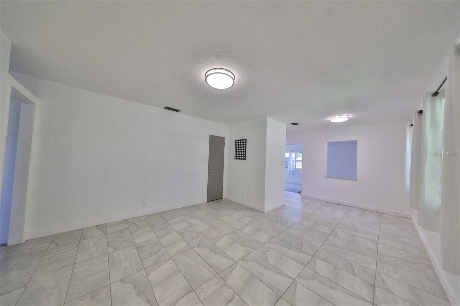 Single Family Residence at 3908 W WALLACE AVE, TAMPA, photo 2 of 36
