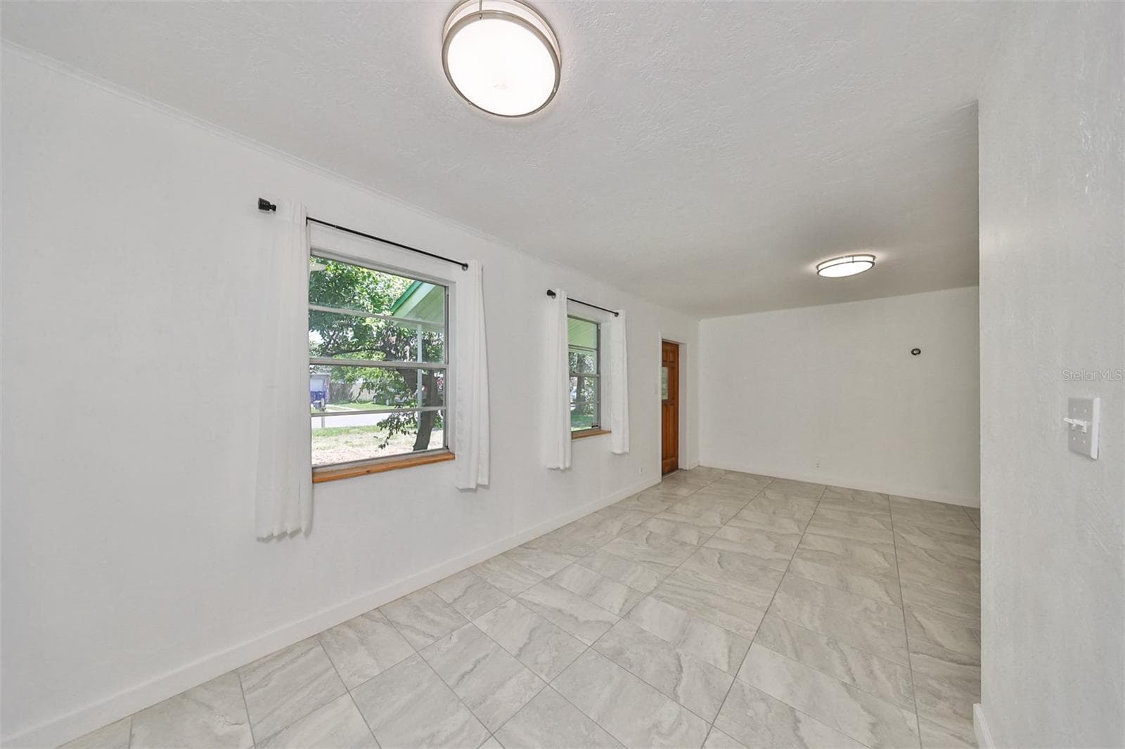 Single Family Residence at 3908 W WALLACE AVE, TAMPA, photo 4 of 36