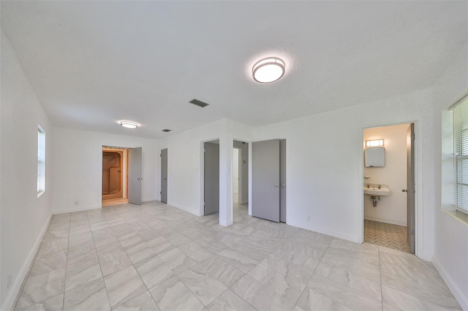 Single Family Residence at 3908 W WALLACE AVE, TAMPA, photo 13 of 36
