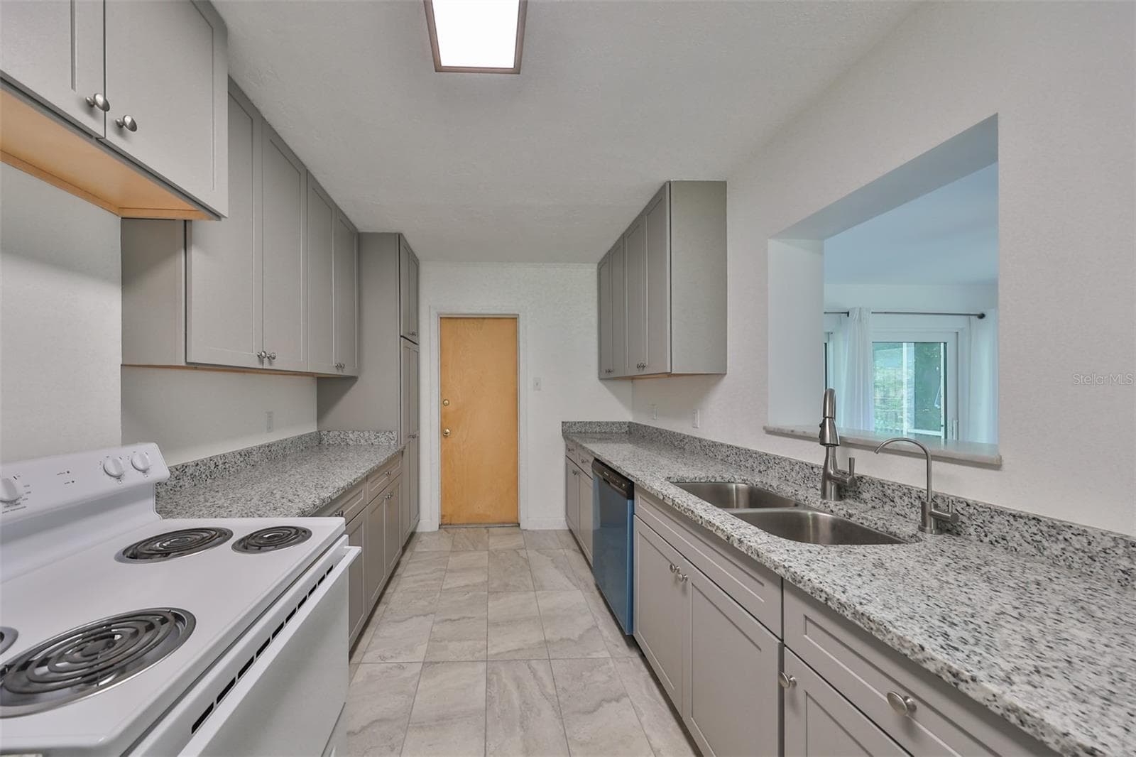 Single Family Residence at 3908 W WALLACE AVE, TAMPA, photo 23 of 36