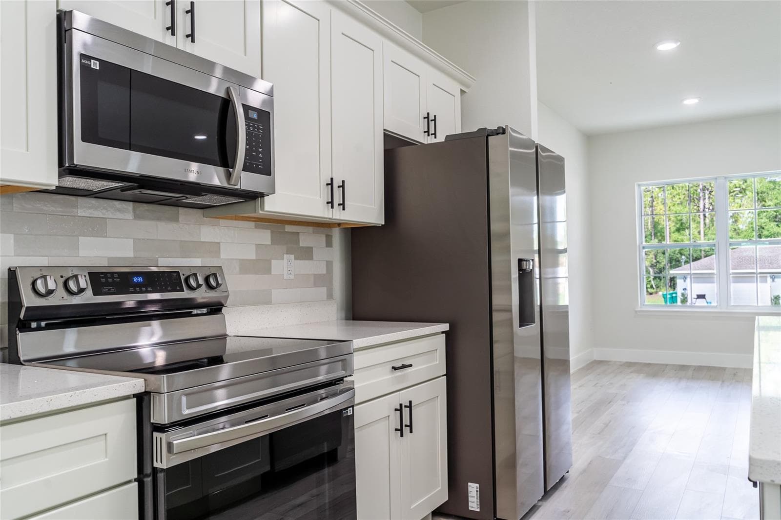 Samsung stainless steel appliances - 7872 N KEYSTONE DR, CITRUS SPRINGS
