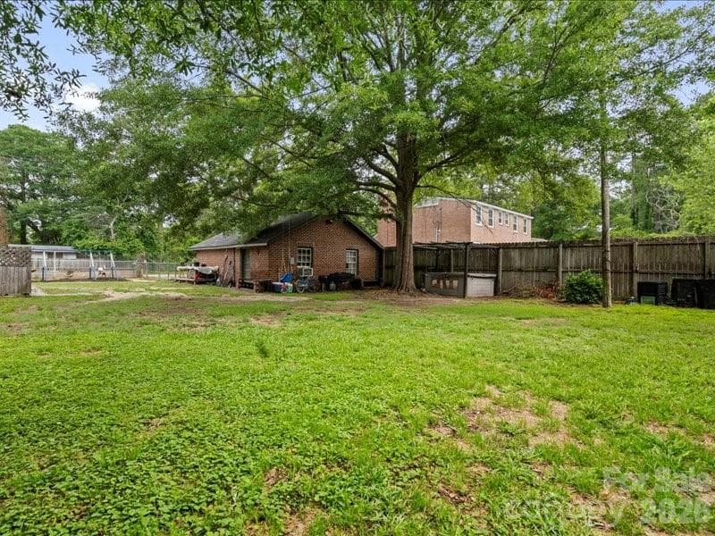 Single Family Residence at none, Cheraw, photo 2 of 41