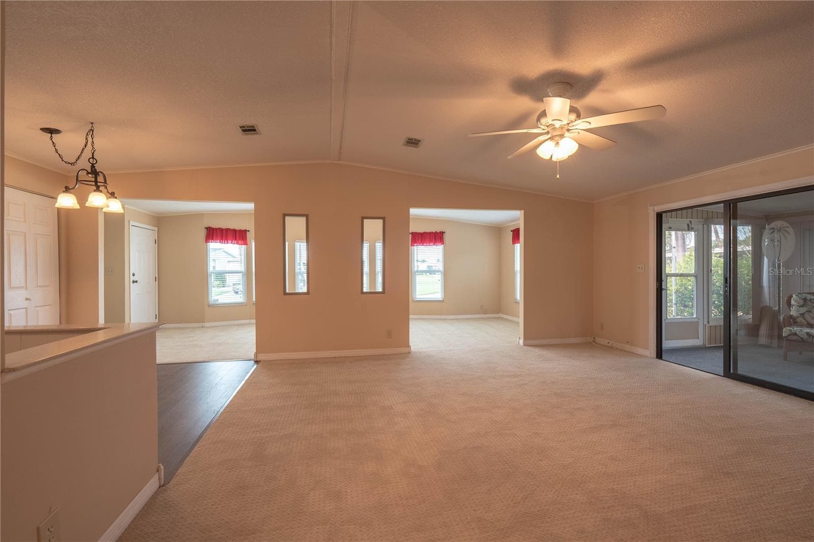 Manufactured Home at 5910 MAJESTIC WAY, PALMETTO, photo 9 of 61