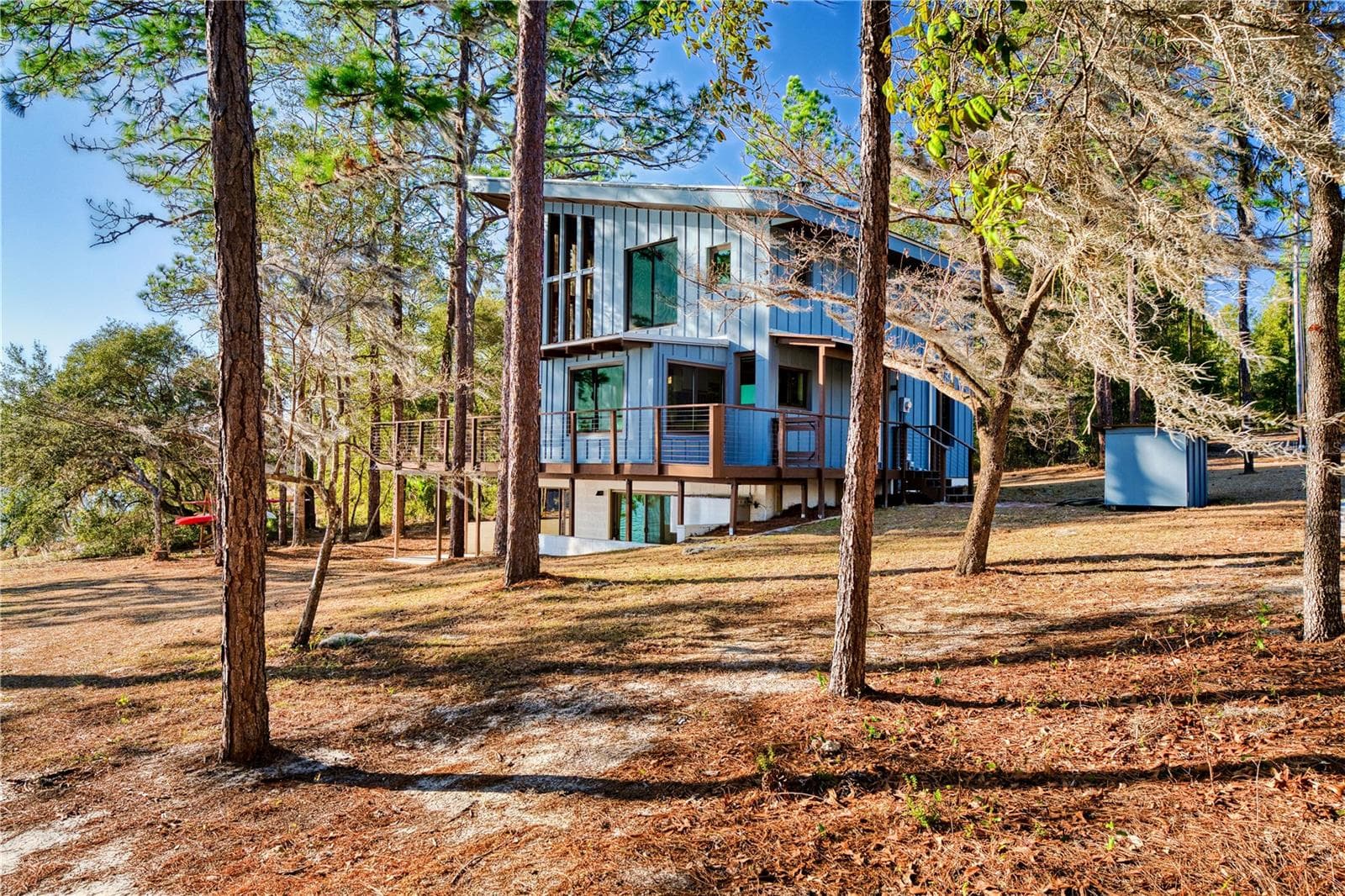 Single Family Residence at 123 MASON LAKE TRL, HAWTHORNE, photo 49 of 50
