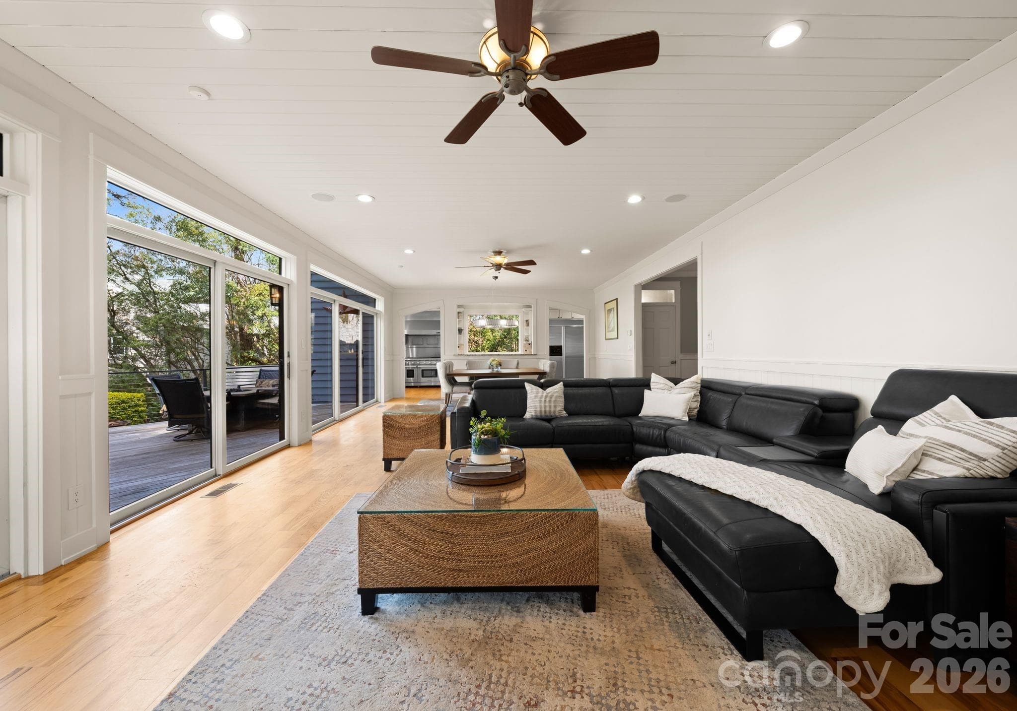 Open Concept Main Floor Living - 16208 Weatherly Way, Huntersville