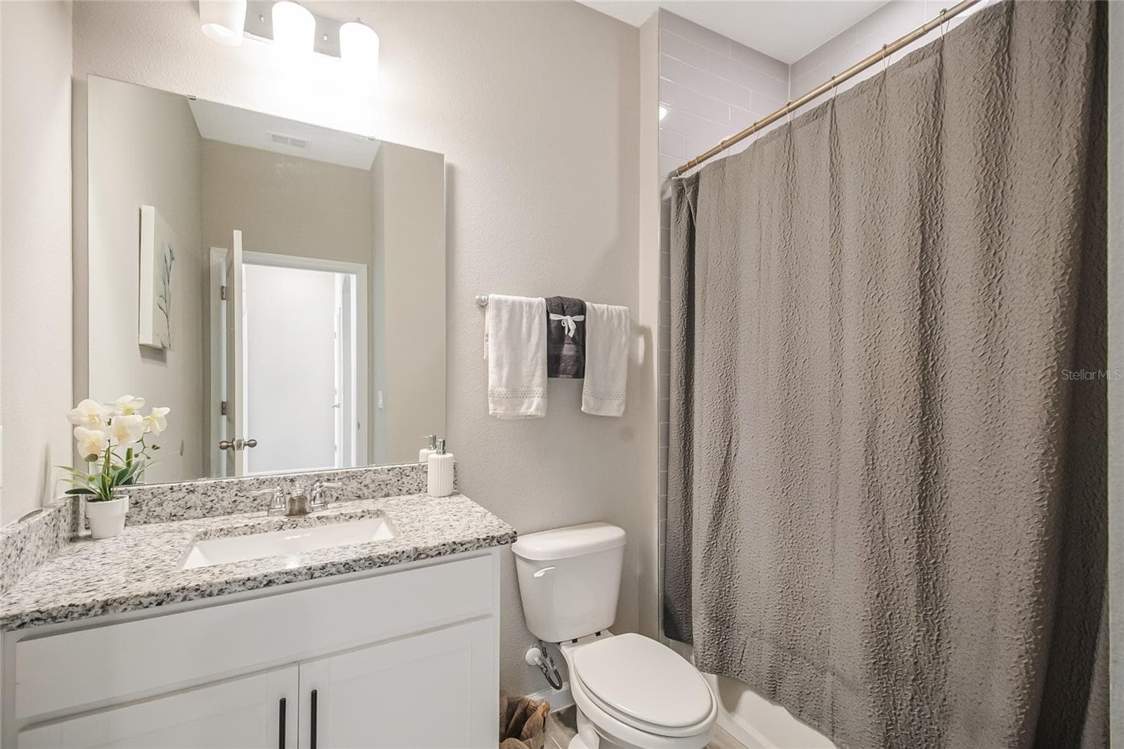Single Family Residence at 1073 CHELAN FALLS DR, DELAND, photo 32 of 44