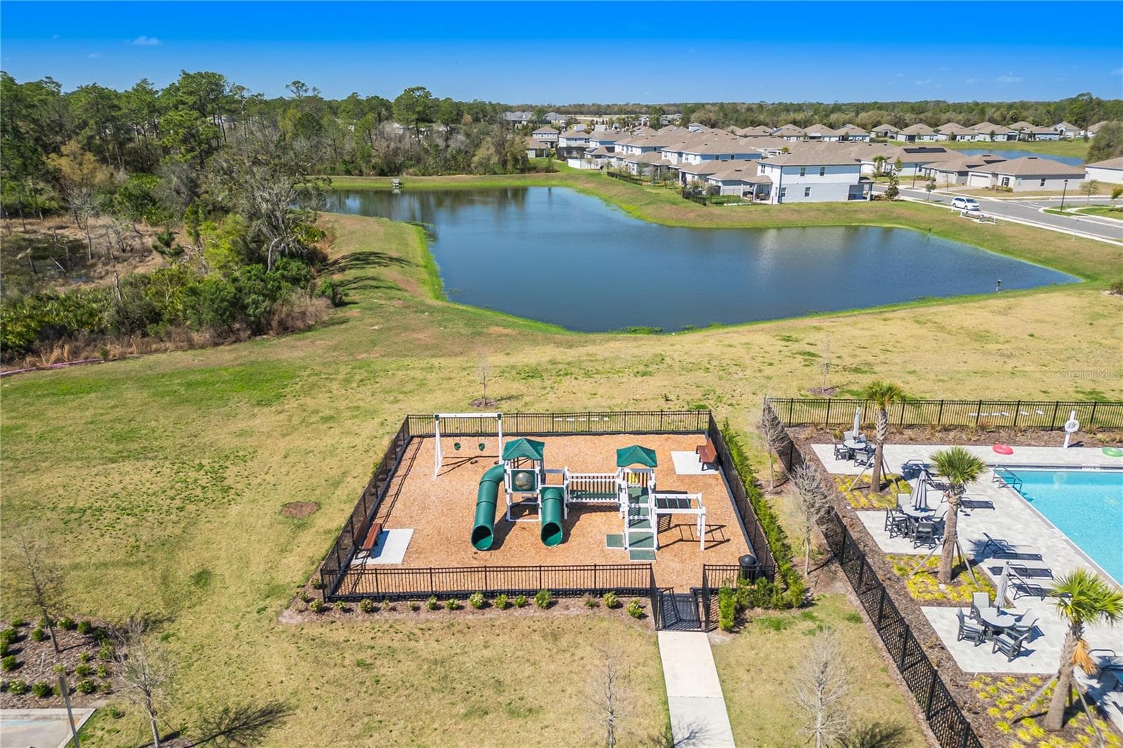 Single Family Residence at 1073 CHELAN FALLS DR, DELAND, photo 40 of 44
