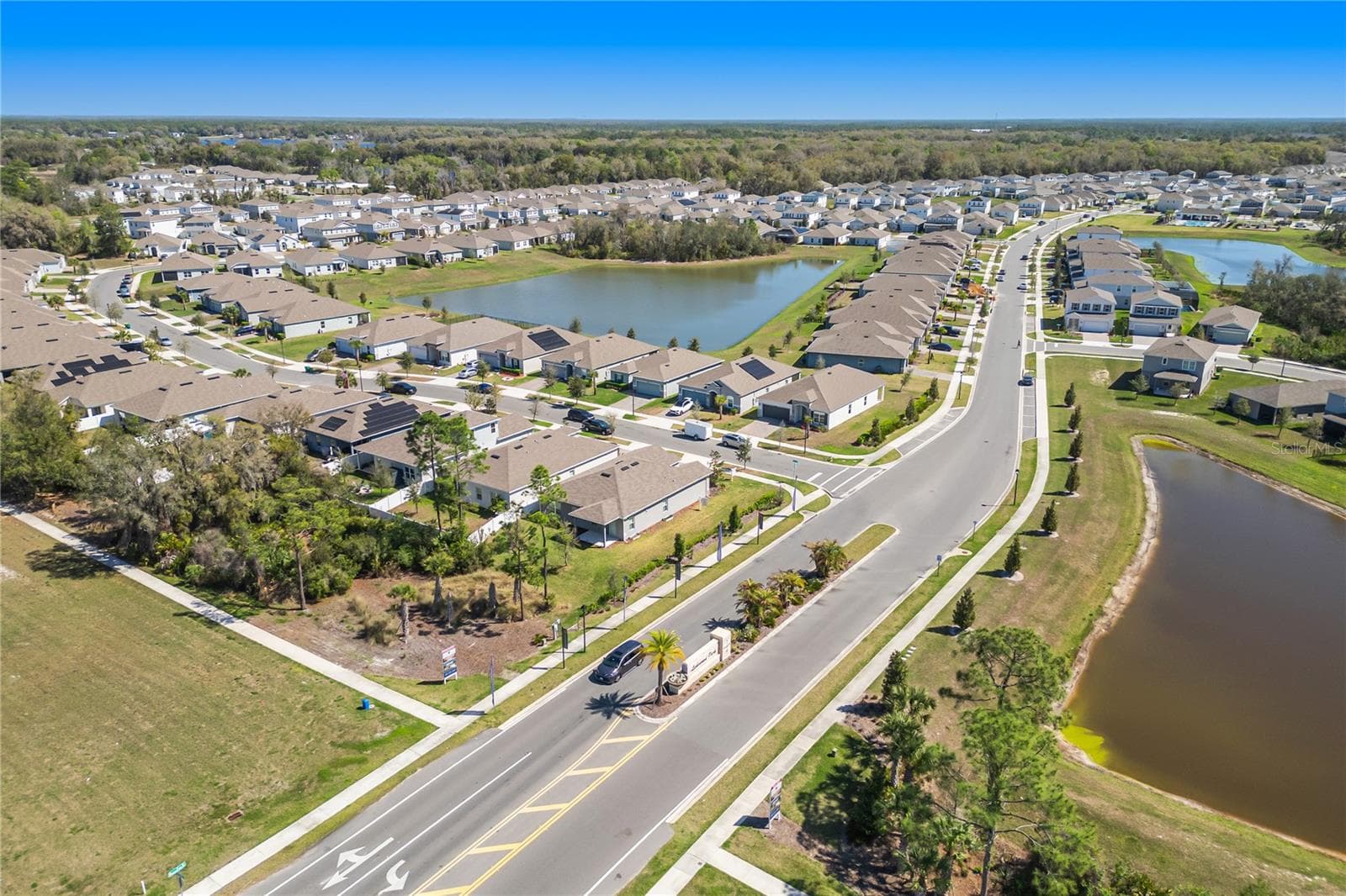 Single Family Residence at 1073 CHELAN FALLS DR, DELAND, photo 43 of 44