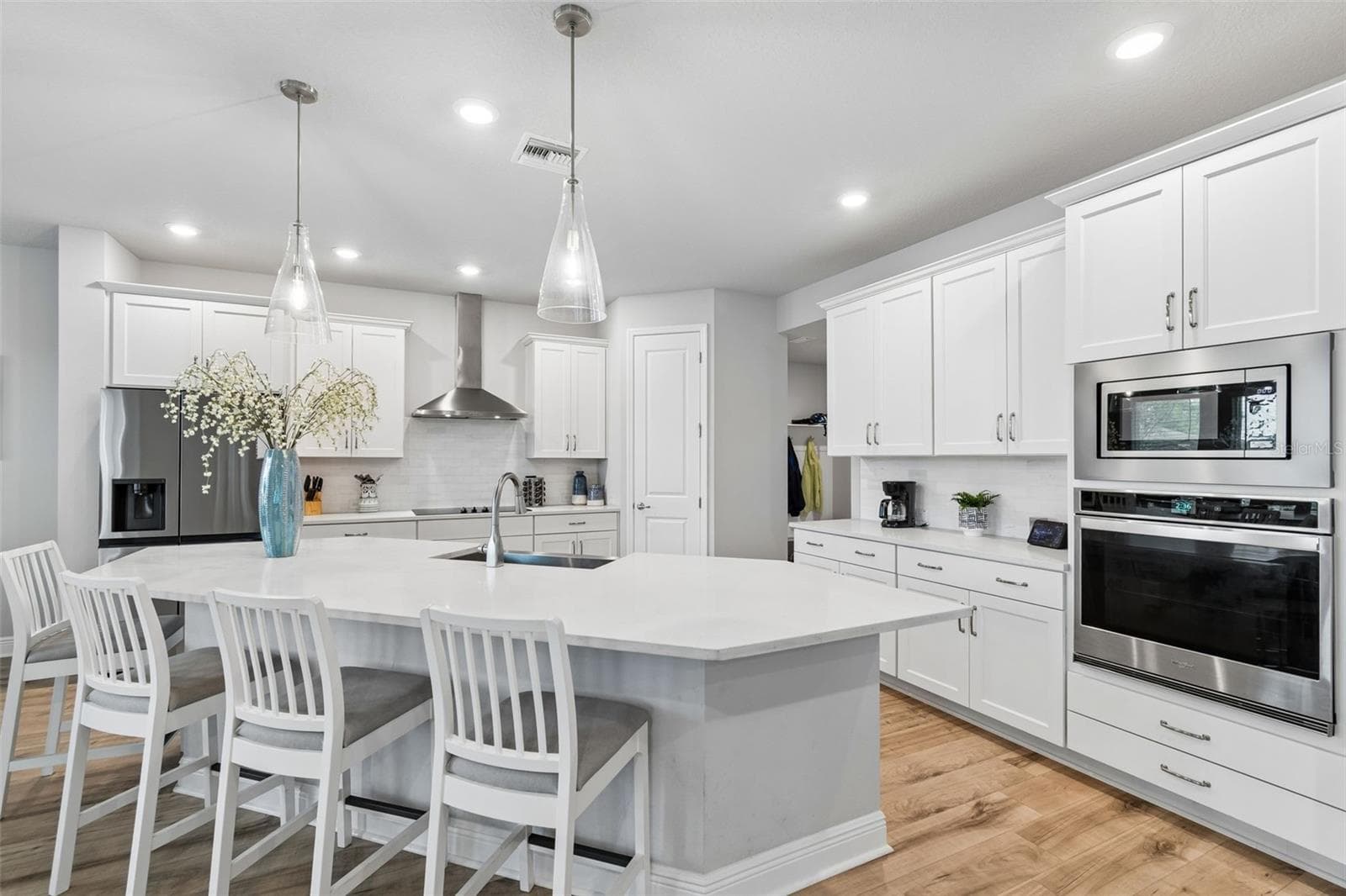 Gourmet Kitchen - 3920 W LEMON ST, TAMPA
