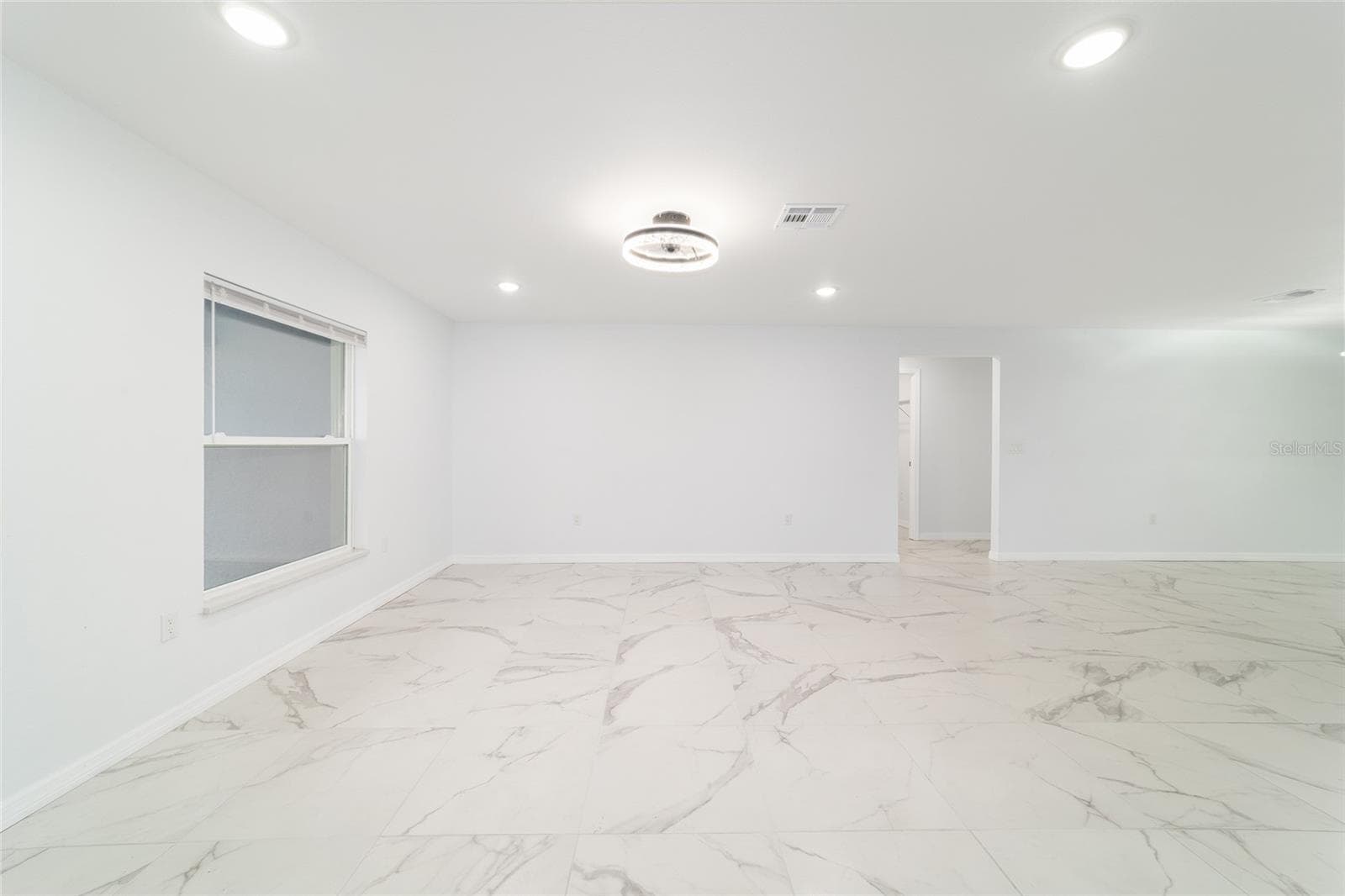 Single Family Residence at 2349 W JUAN VEGA LN, DUNNELLON, photo 8 of 50