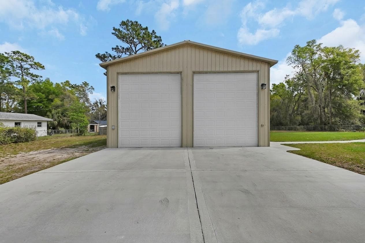 32x55 Insulated outbuilding/ AC too! - 4611 GRAND AVE, DE LEON SPRINGS