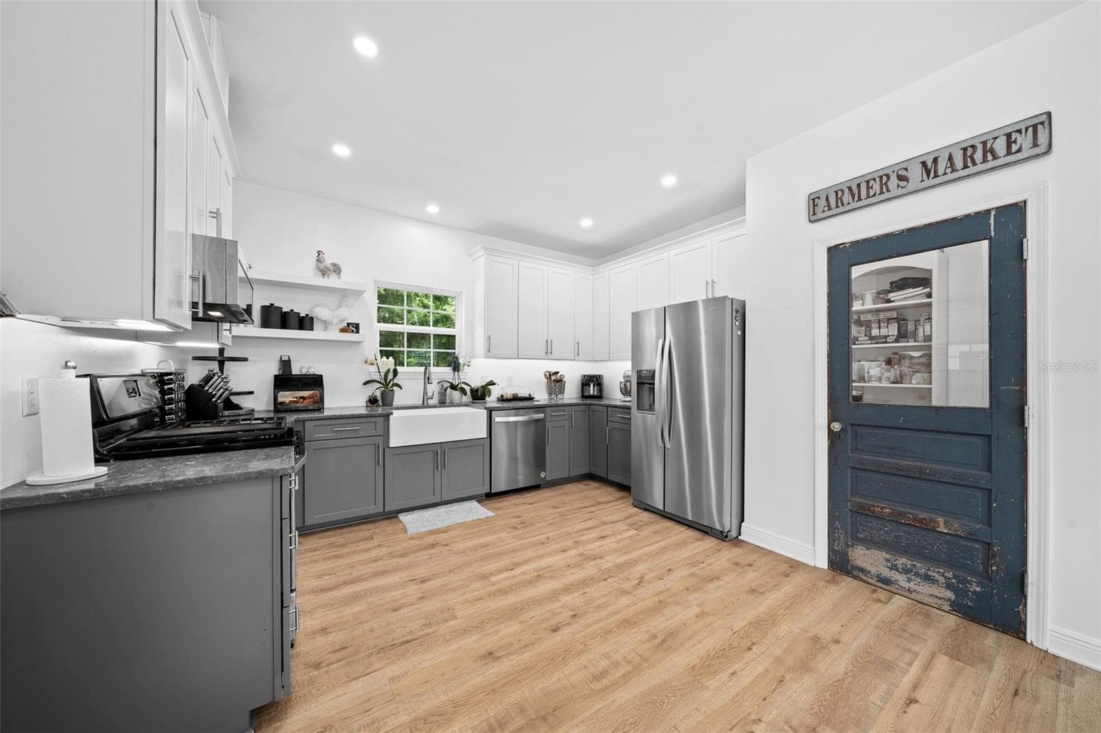 Kitchen - 13576 NW COUNTY ROAD 235, ALACHUA